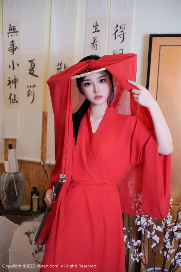   [XiuRen]高清写真图 2025.02.17 No.9890 妙可可Cheese 美腿丝袜第4张图片