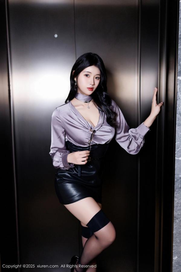   [XiuRen]高清写真图 2025.02.19 No.9904 南乔 黑丝美腿第4张图片