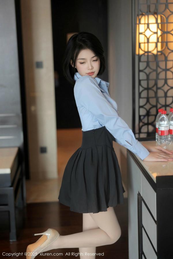   [XiuRen]高清写真图 2025.03.07 No.9981 汐子 新人美臀第3张图片