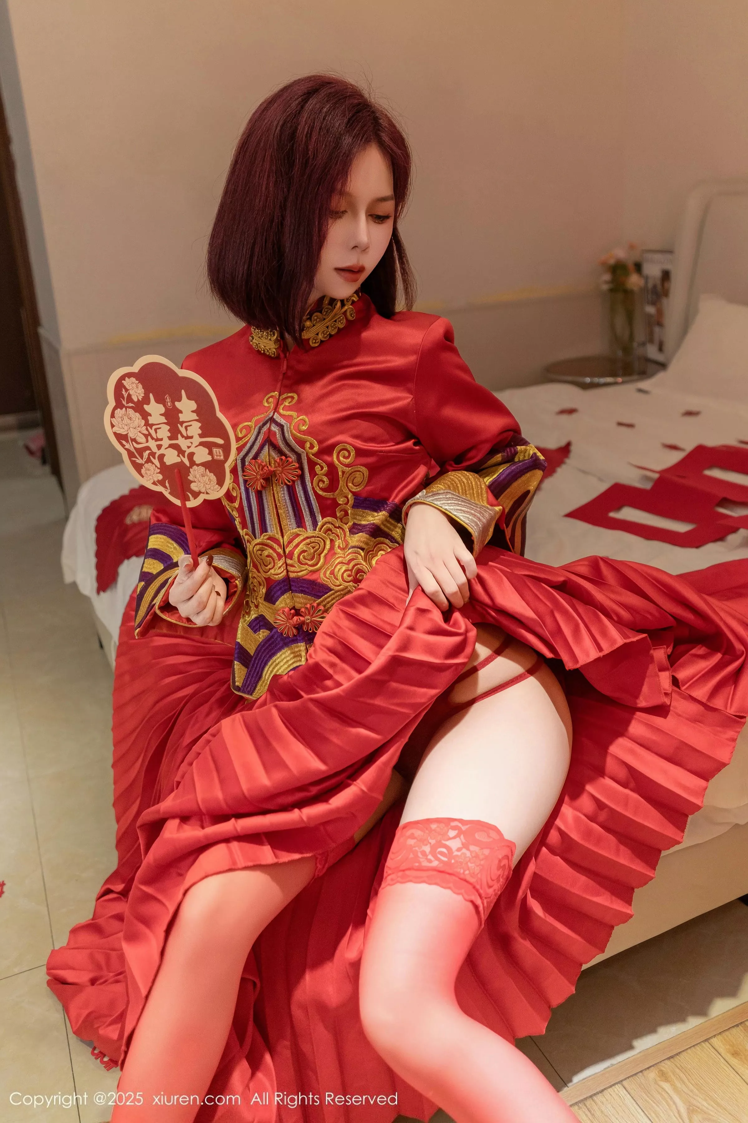   [XiuRen]高清写真图 2025.03.11 No.9995 白芷yy 丝袜美腿第9张图片