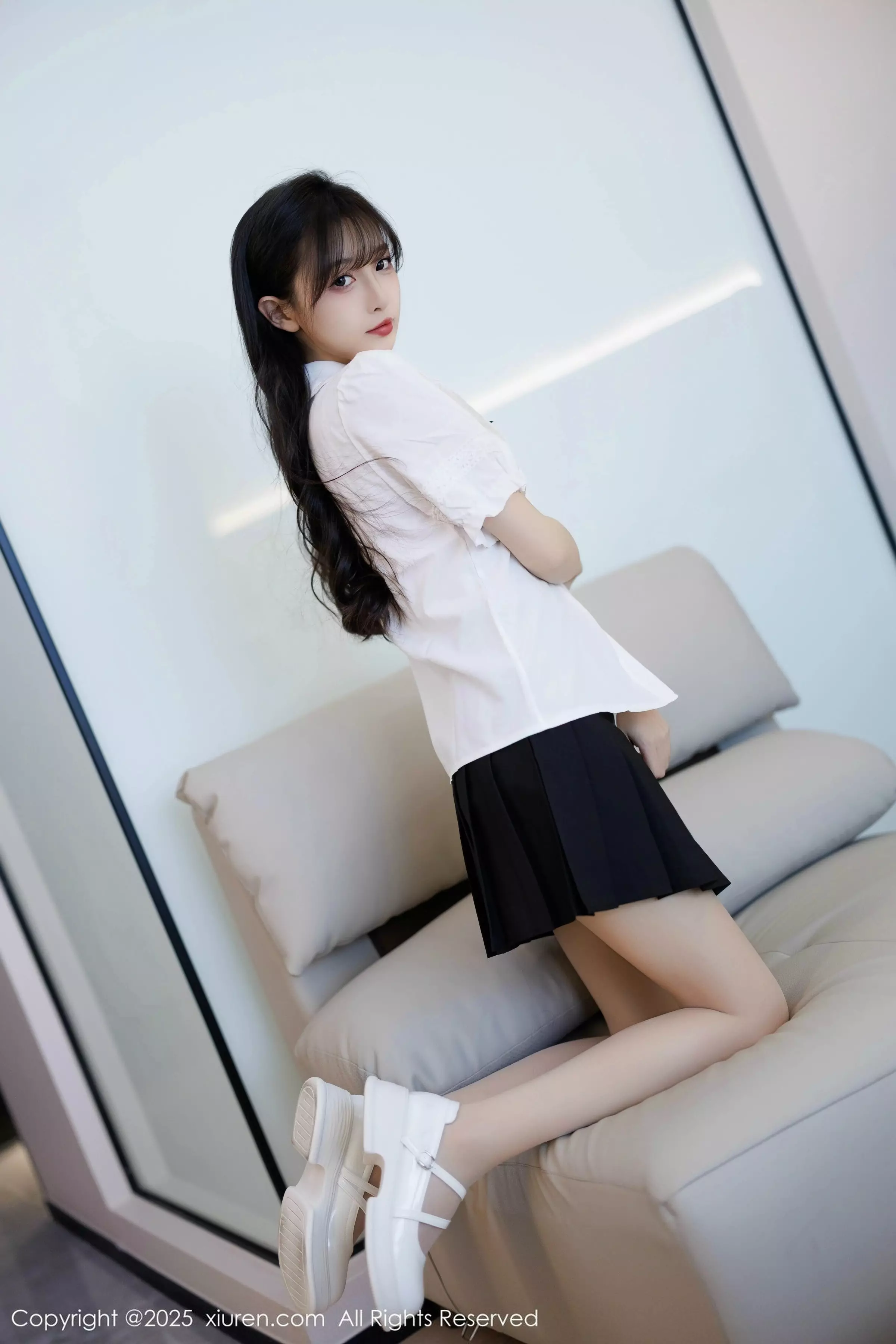   [XiuRen]高清写真图 2025.03.25 No.10067 樱桃小阑子 西安旅拍第8张图片