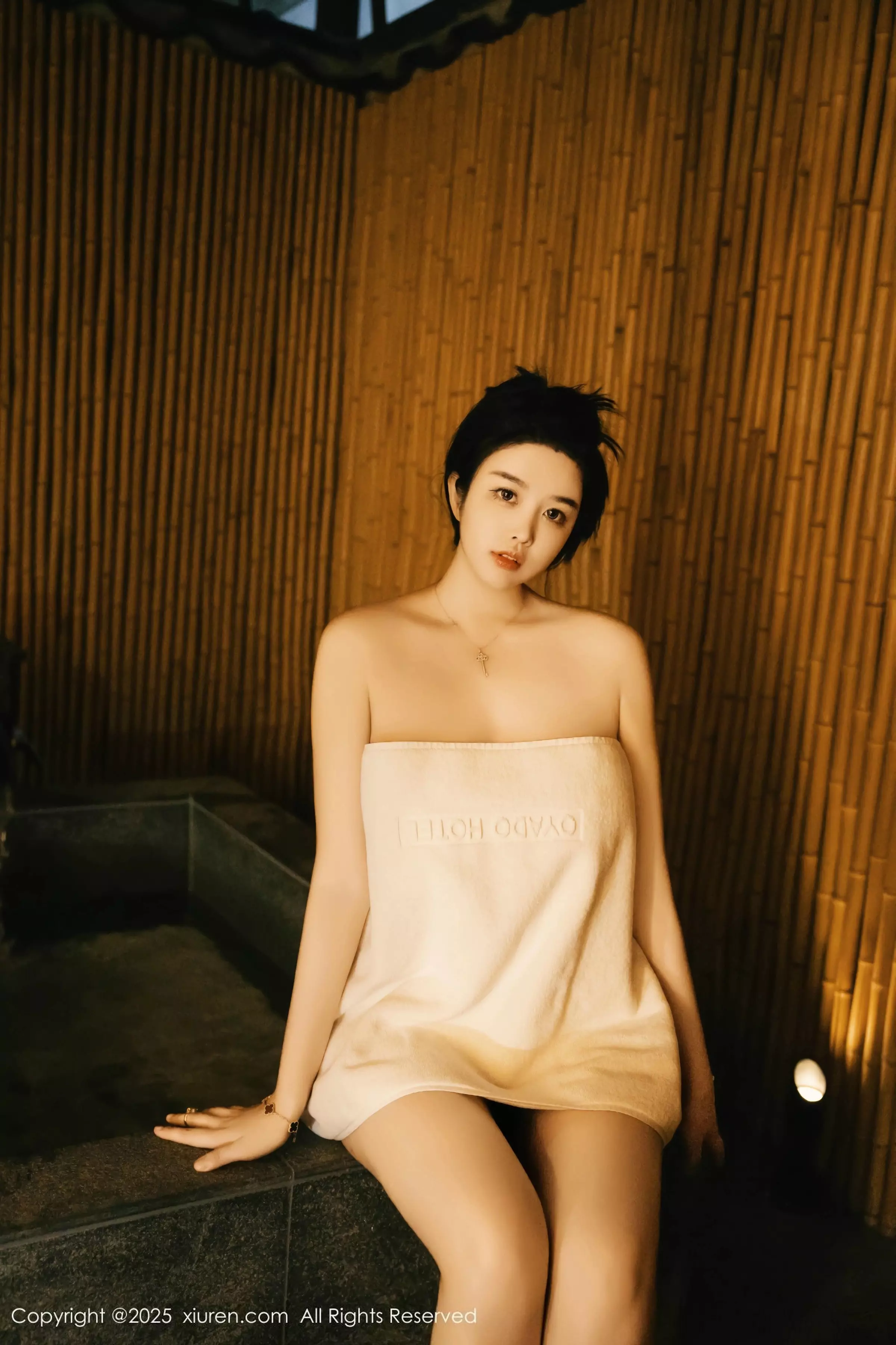   [XiuRen]高清写真图 2025.03.31 No.10091 林若凡F 白色浴巾第2张图片