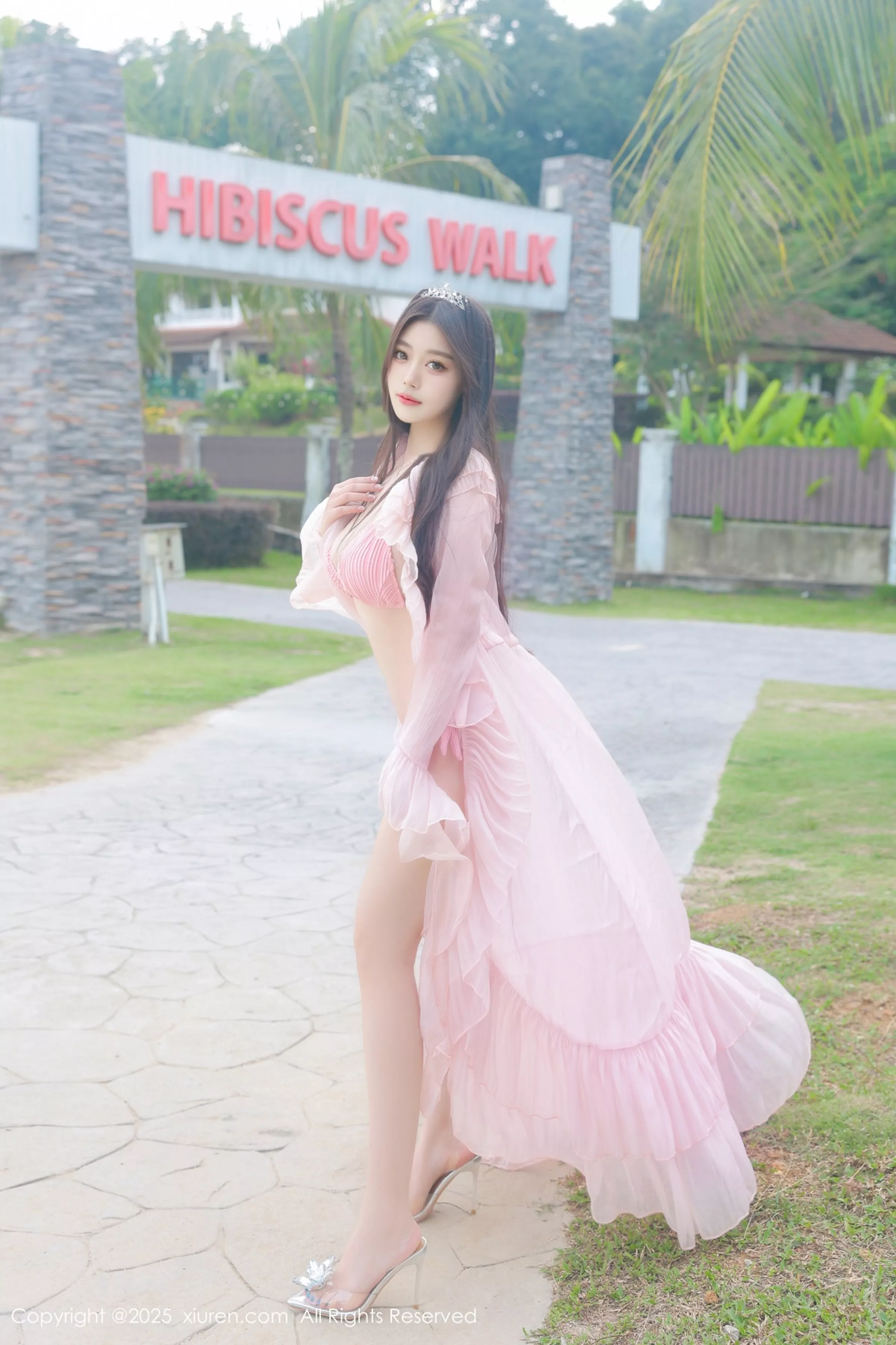   [XiuRen]高清写真图 2025.04.16 No.10160 蛋蛋宝 粉色比基尼第2张图片