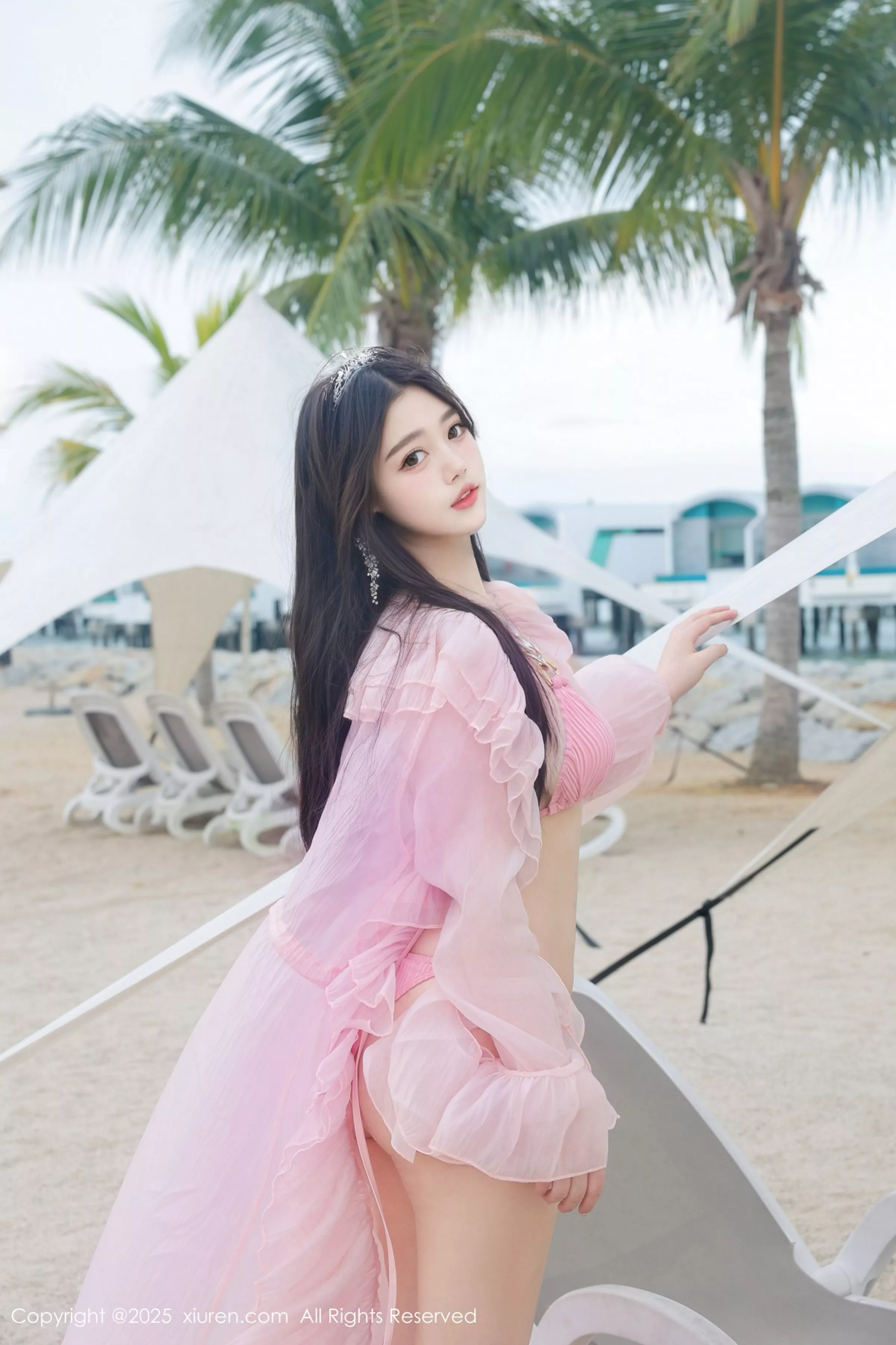   [XiuRen]高清写真图 2025.04.16 No.10160 蛋蛋宝 粉色比基尼第10张图片