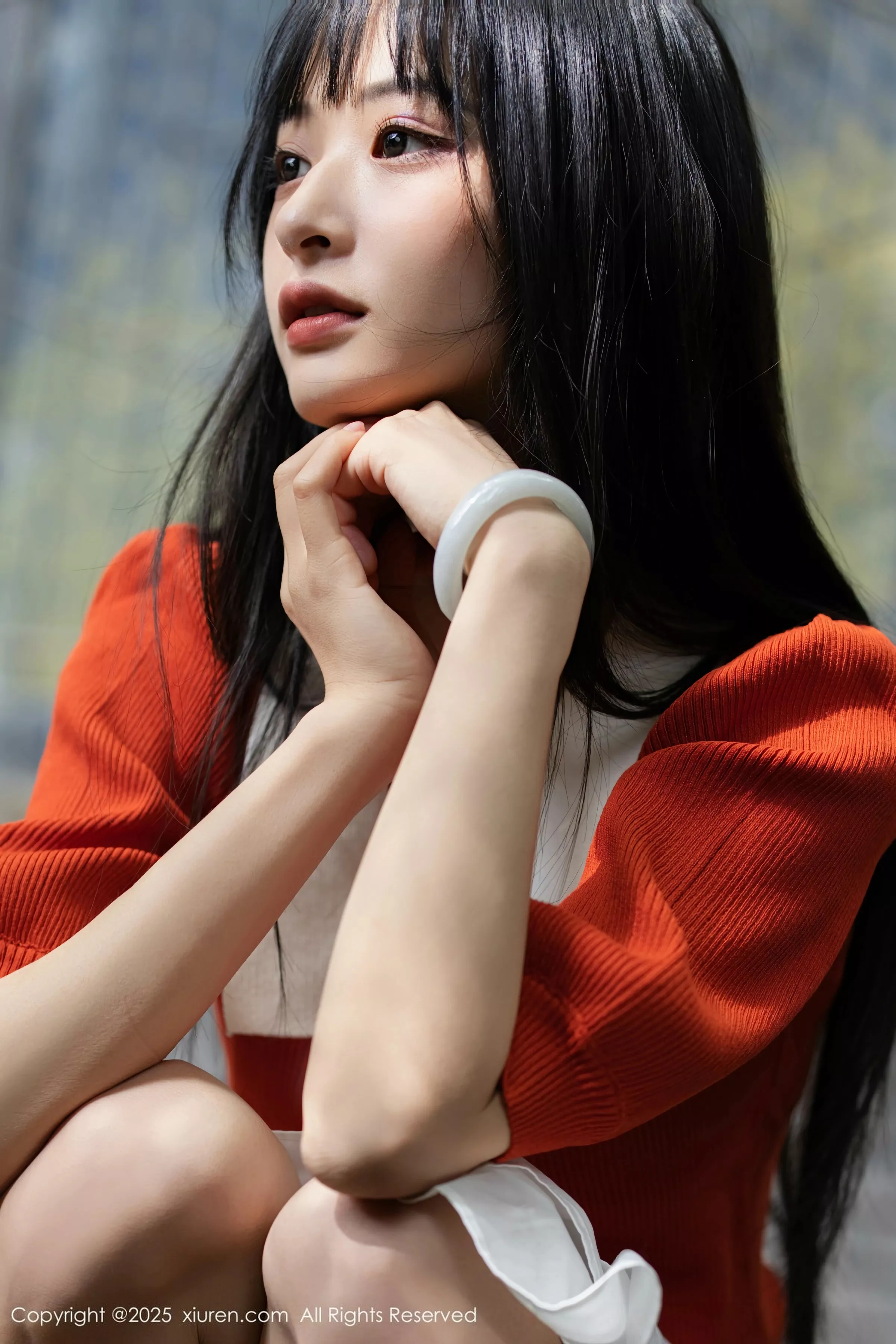   [XiuRen]高清写真图 2025.05.08 No.10247 茂木希子 橙色T恤第9张图片