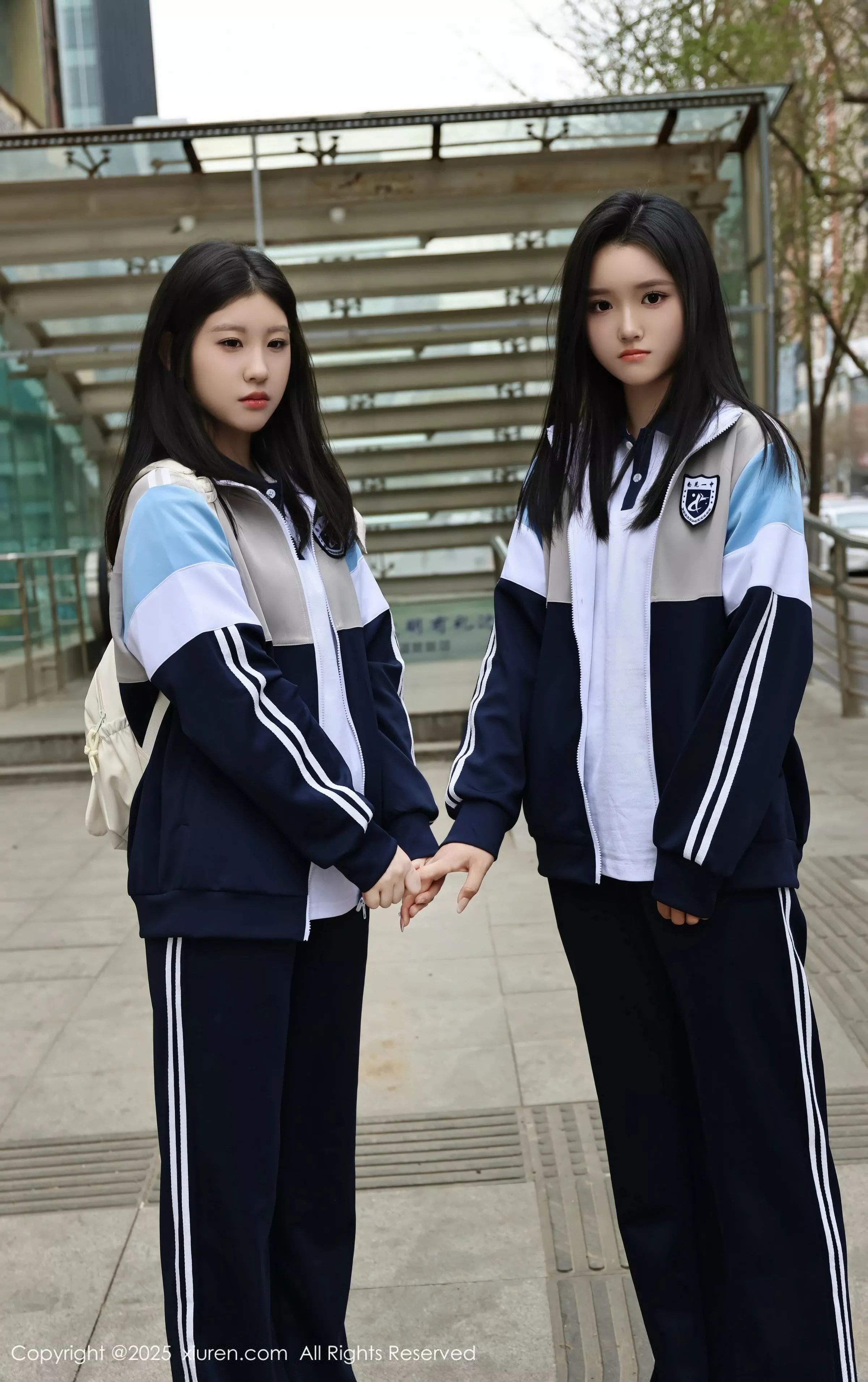   [XiuRen]高清写真图 2025.05.16 No.10288 小芭乐 蓝色校服第7张图片