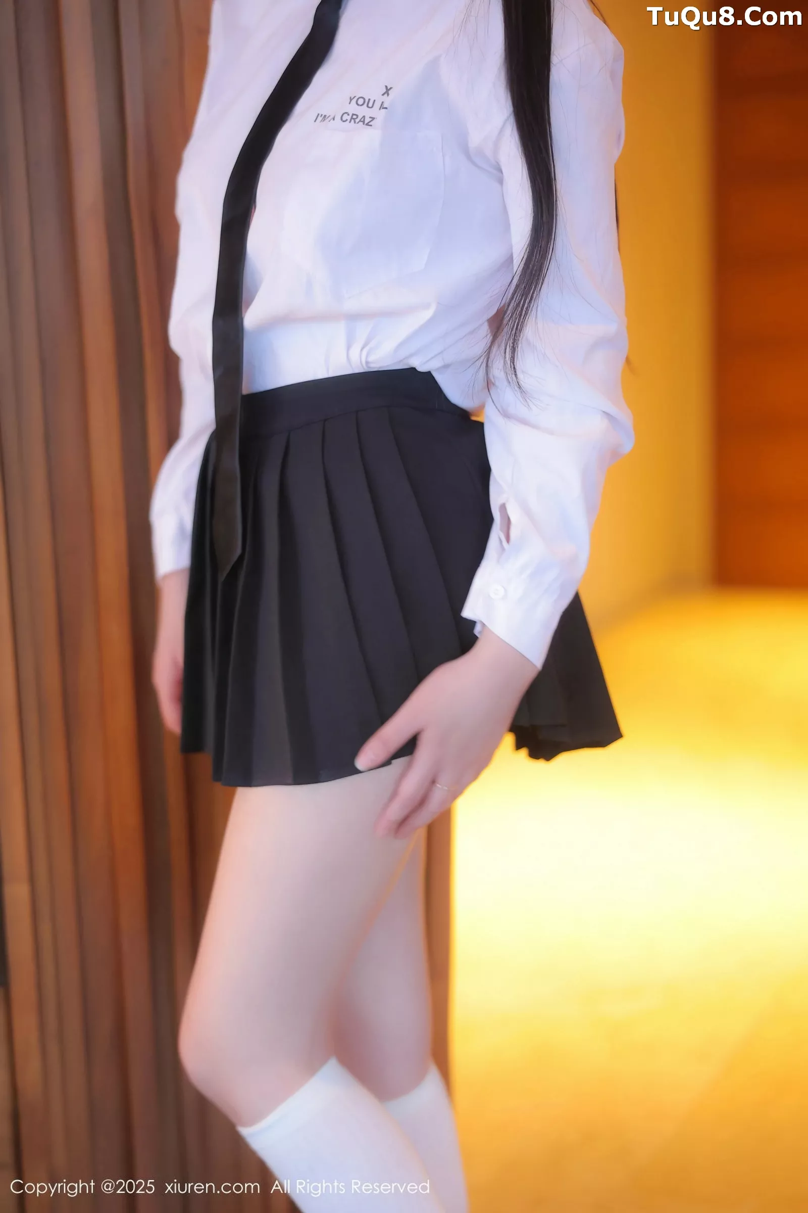   [XiuRen]高清写真图 2025.05.28 No.10335 软情 白色衬衫第2张图片