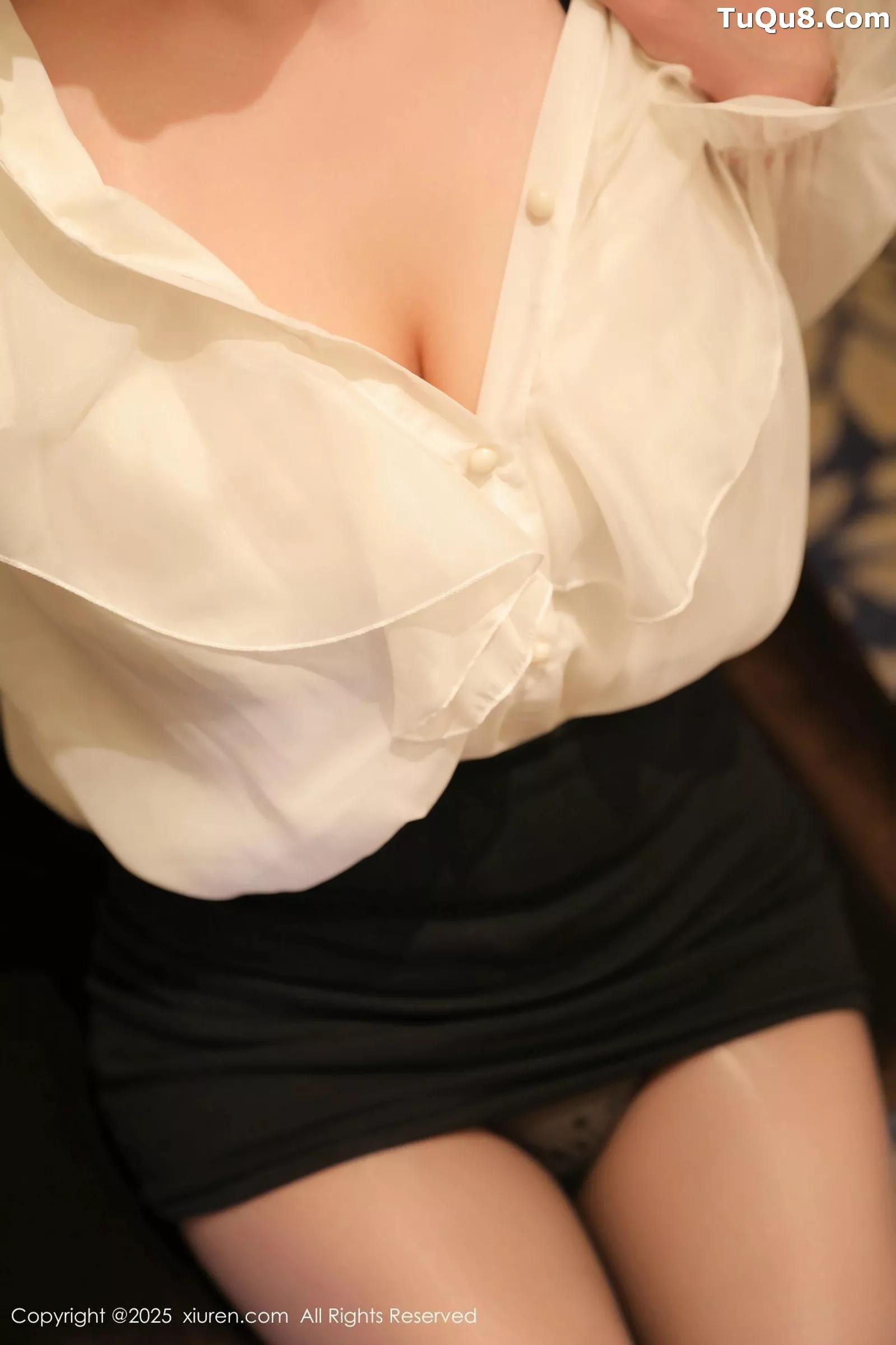   [XiuRen]高清写真图 2025.05.29 No.10342 小肉肉咪 凹凸有致第9张图片