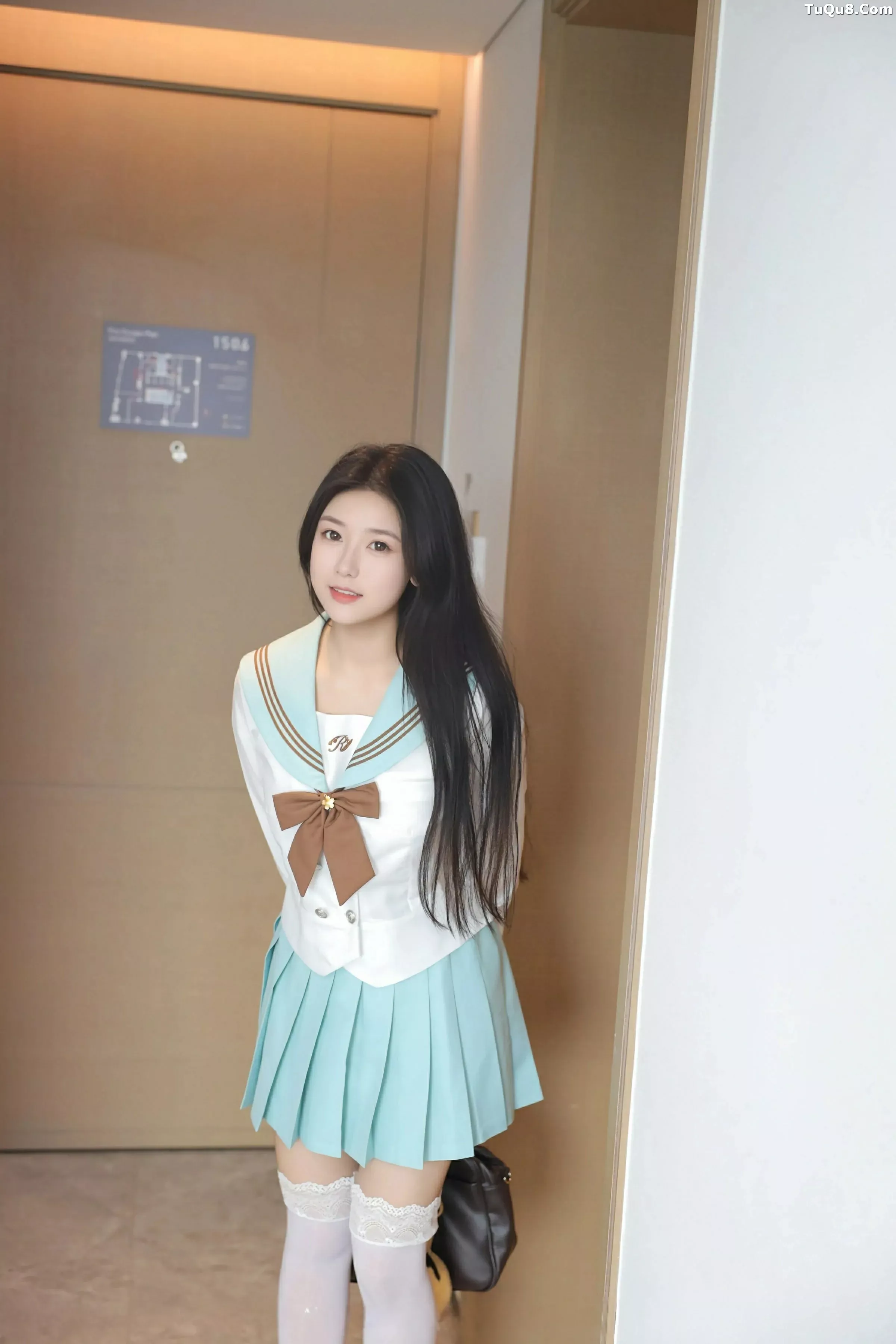   [XiuRen]高清写真图 2025.06.09 No.10379 林嘉馨 JK制服第4张图片