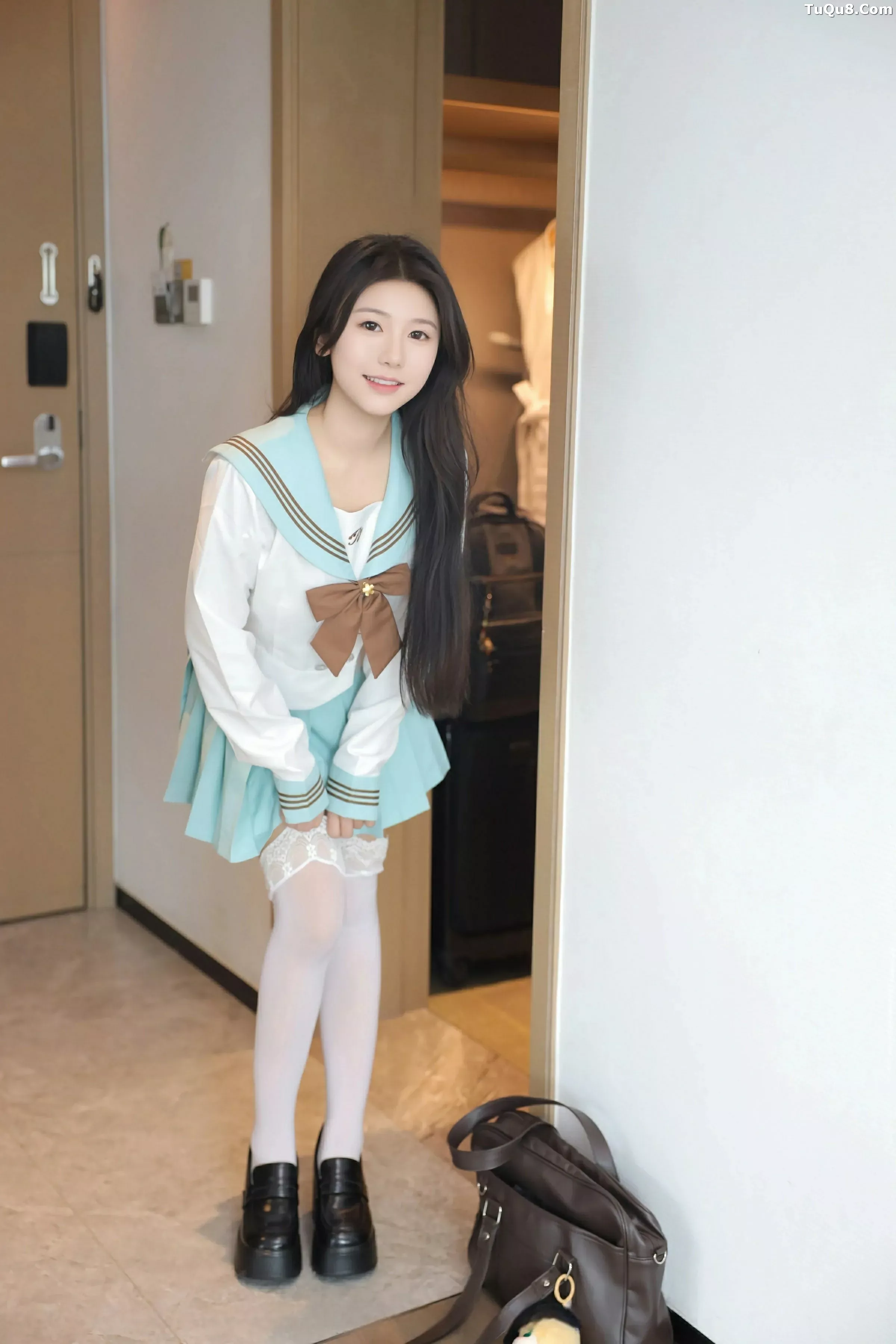   [XiuRen]高清写真图 2025.06.09 No.10379 林嘉馨 JK制服第5张图片