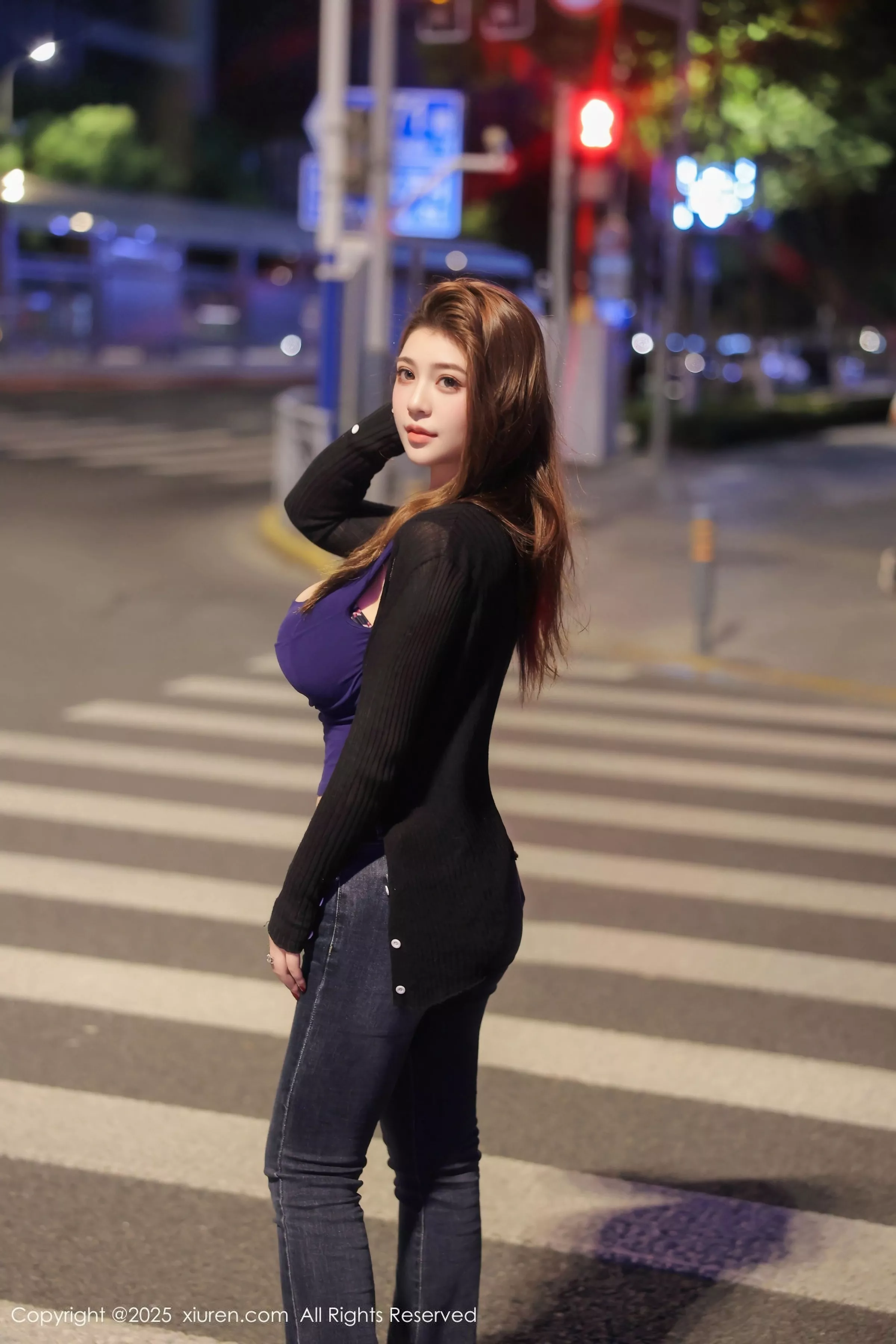   [XiuRen]高清写真图 2025.06.20 No.10437 ＪＯＪＯ 深色内衣第6张图片