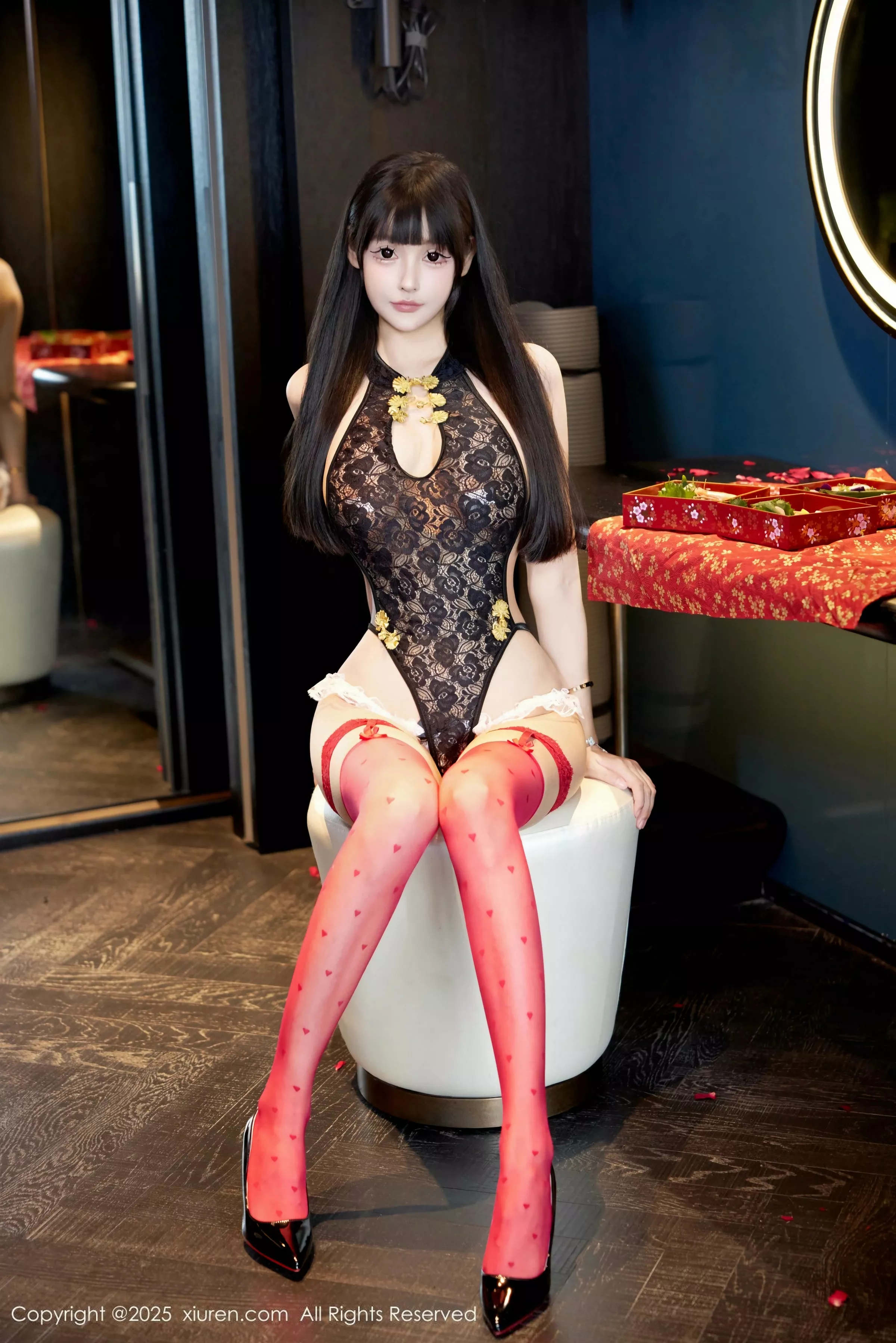   [XiuRen]高清写真图 2025.06.23 No.10448 智恩baby 蕾丝旗袍第6张图片