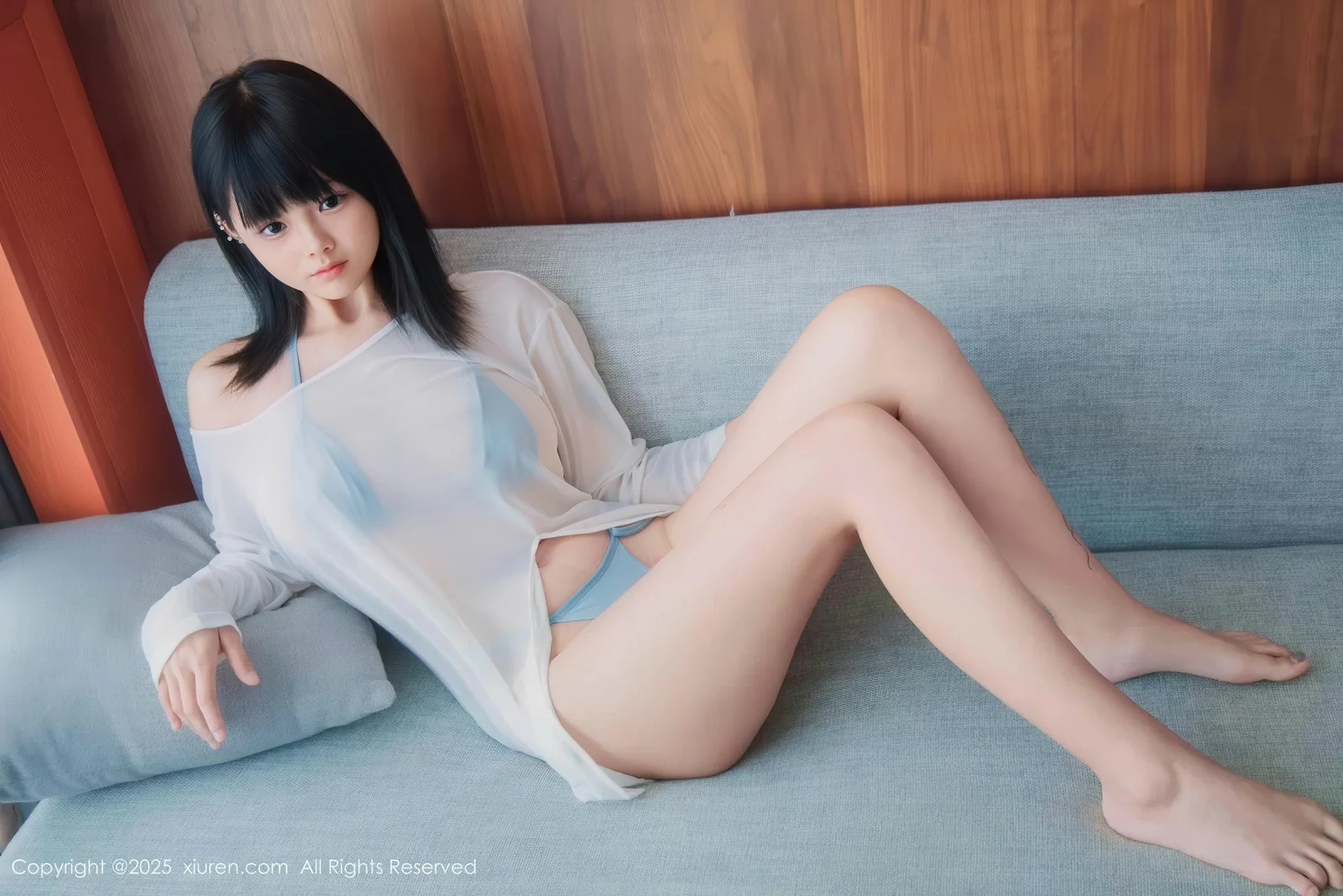   [XiuRen]高清写真图 2025.08.15 No.10651 小泠 蓝色比基尼第6张图片