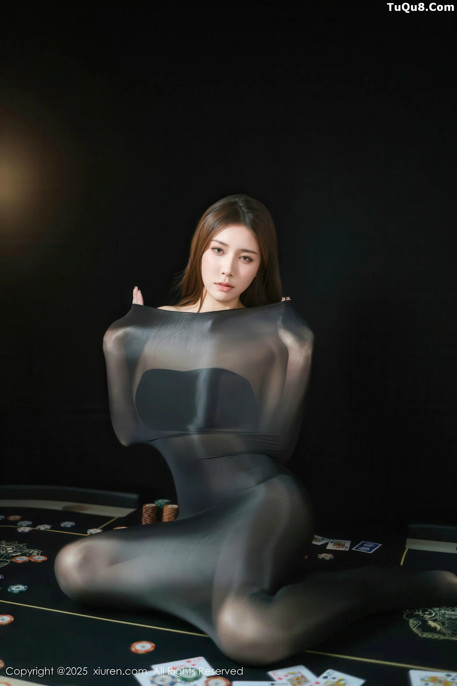   [XiuRen]高清写真图 2025.09.01 No.10713 悦兮 连体黑丝袜第3张图片