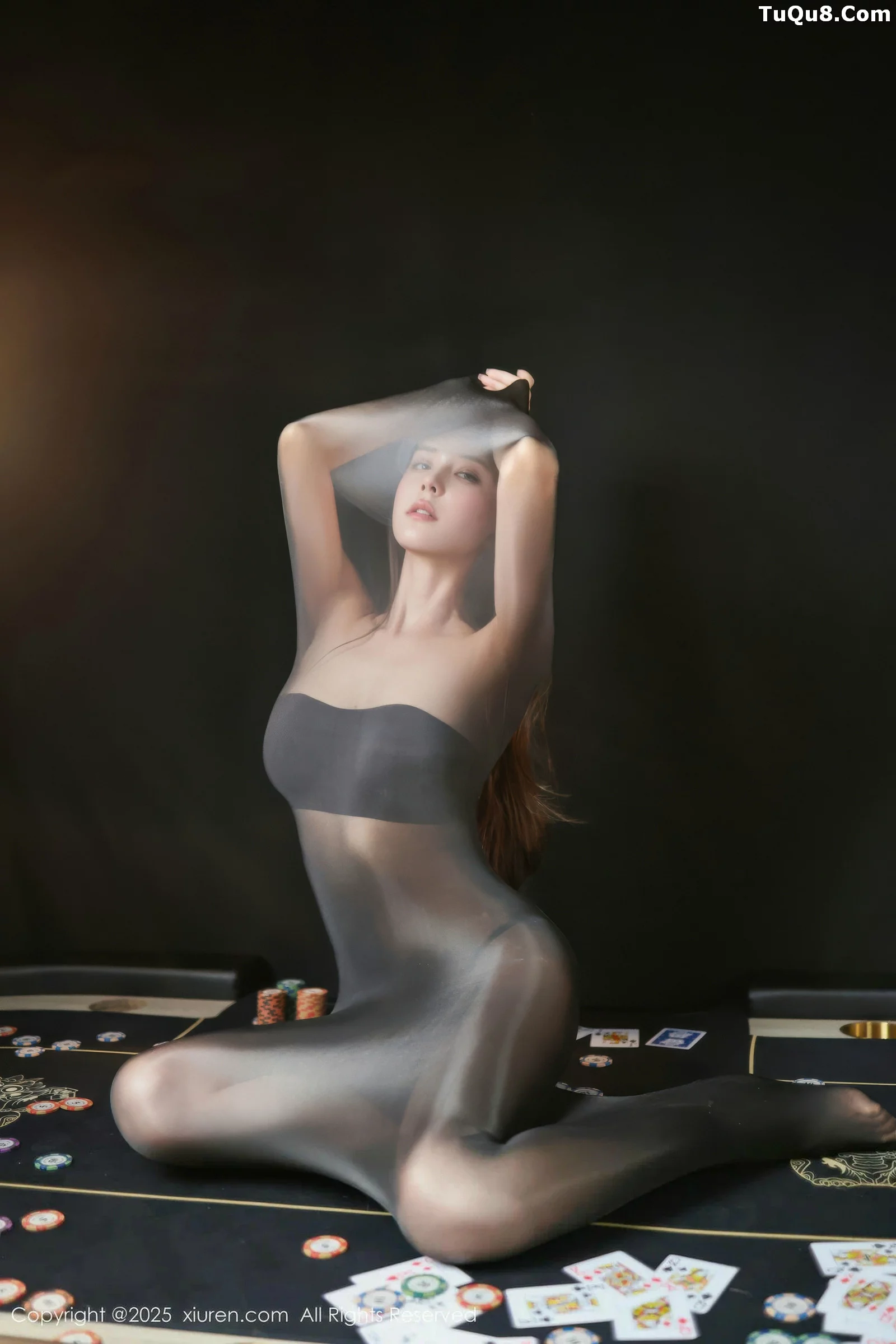   [XiuRen]高清写真图 2025.09.01 No.10713 悦兮 连体黑丝袜第7张图片