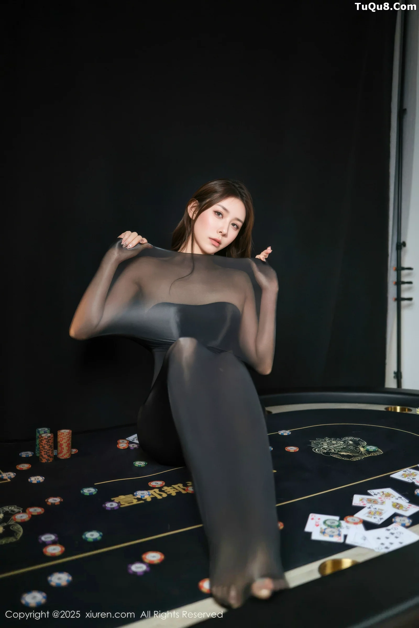  [XiuRen]高清写真图 2025.09.01 No.10713 悦兮 连体黑丝袜第9张图片