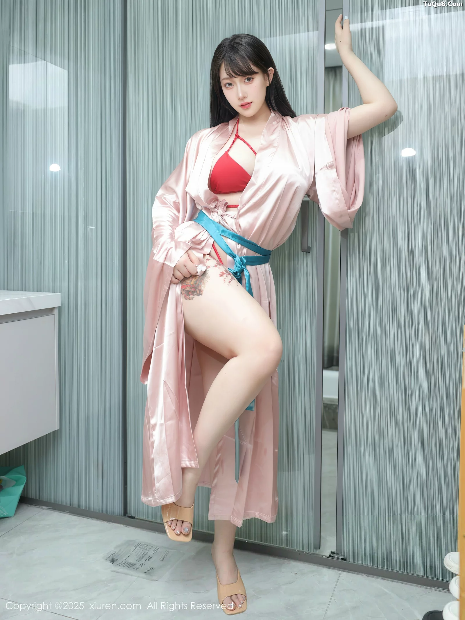   [XiuRen]高清写真图 2025.09.03 No.10724 李沁恩lrene 红色比基尼第7张图片