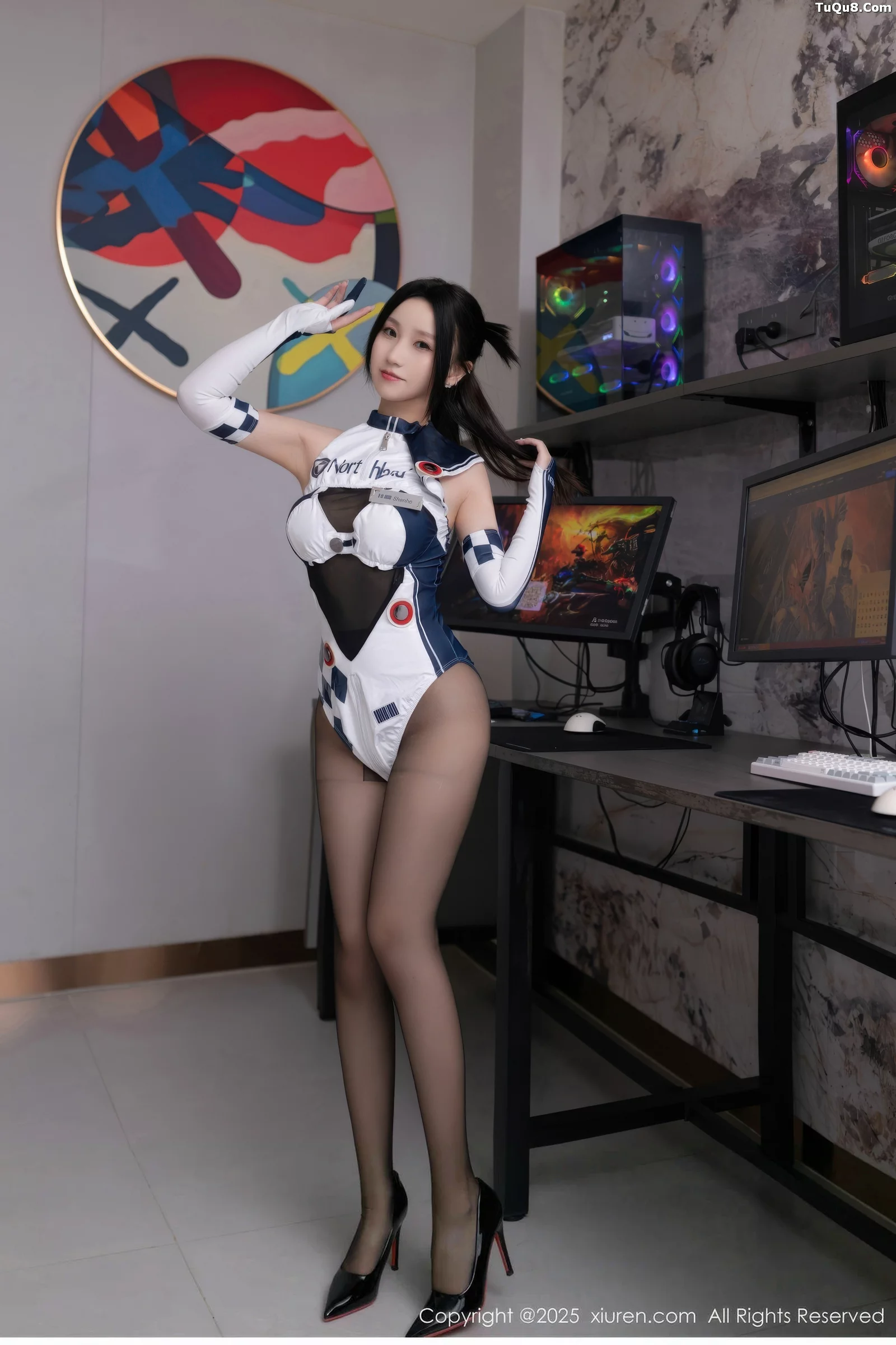   [XiuRen]高清写真图 2025.09.03 No.10723 杏子Yada 性感cos第4张图片