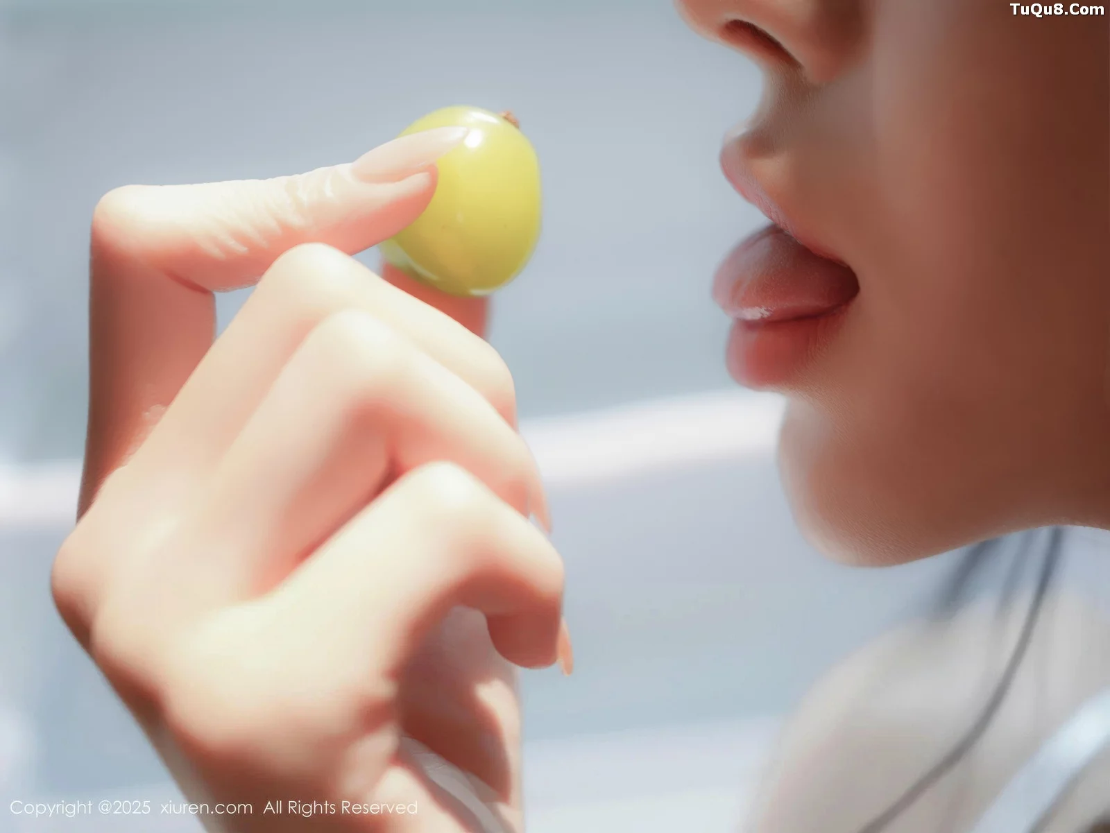   [XiuRen]高清写真图 2025.09.03 No.10722 林嘉旎 白色丝袜第5张图片