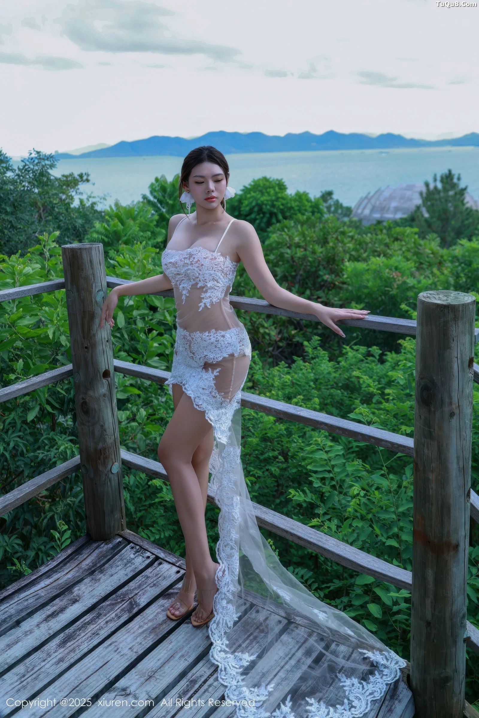   [XiuRen]高清写真图 2025.09.03 No.10721 叮当DD 白色情趣第2张图片