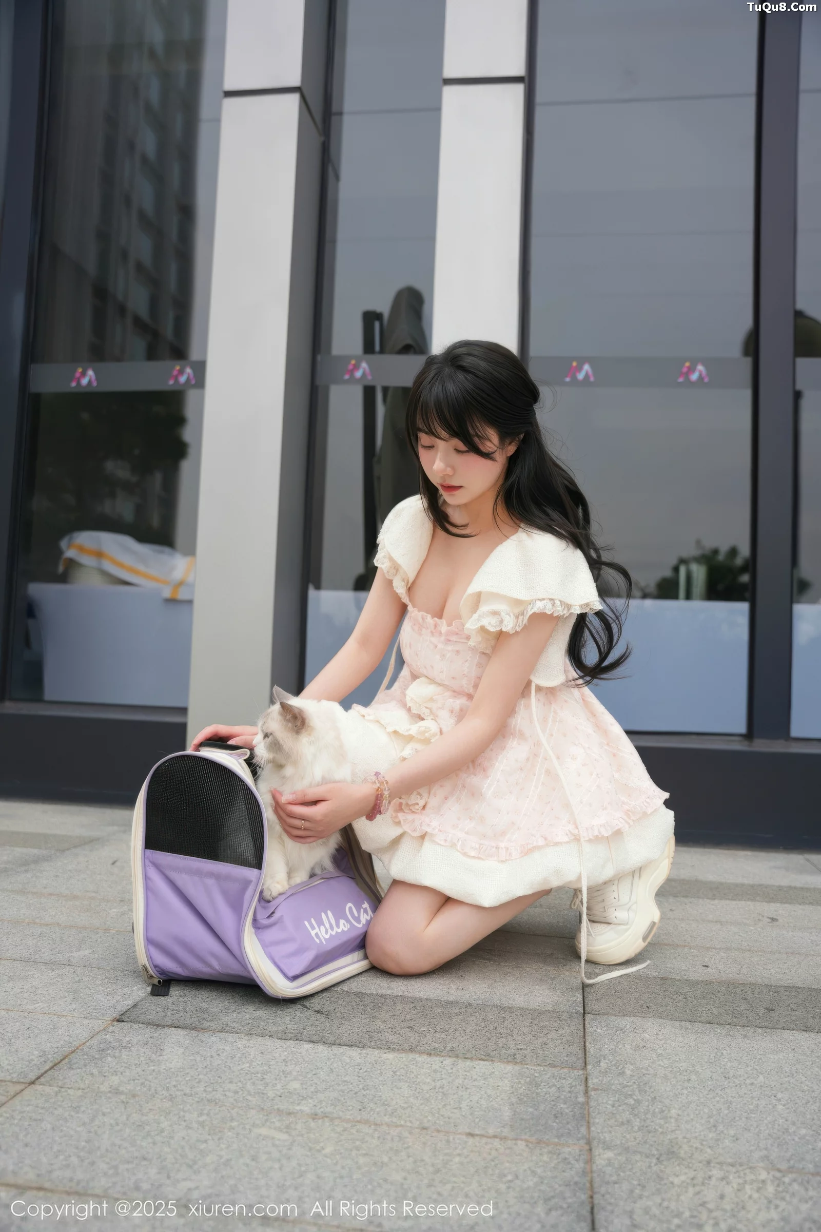 [XiuRen]高清写真图 2025.09.05 No.10734 软情 浅色连衣短裙-套图网