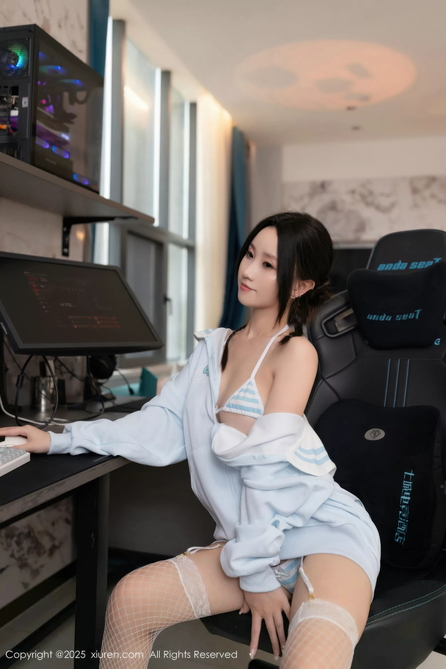   [XiuRen]高清写真图 2025.09.17 No.10778 杏子Yada 甜美笑容第8张图片