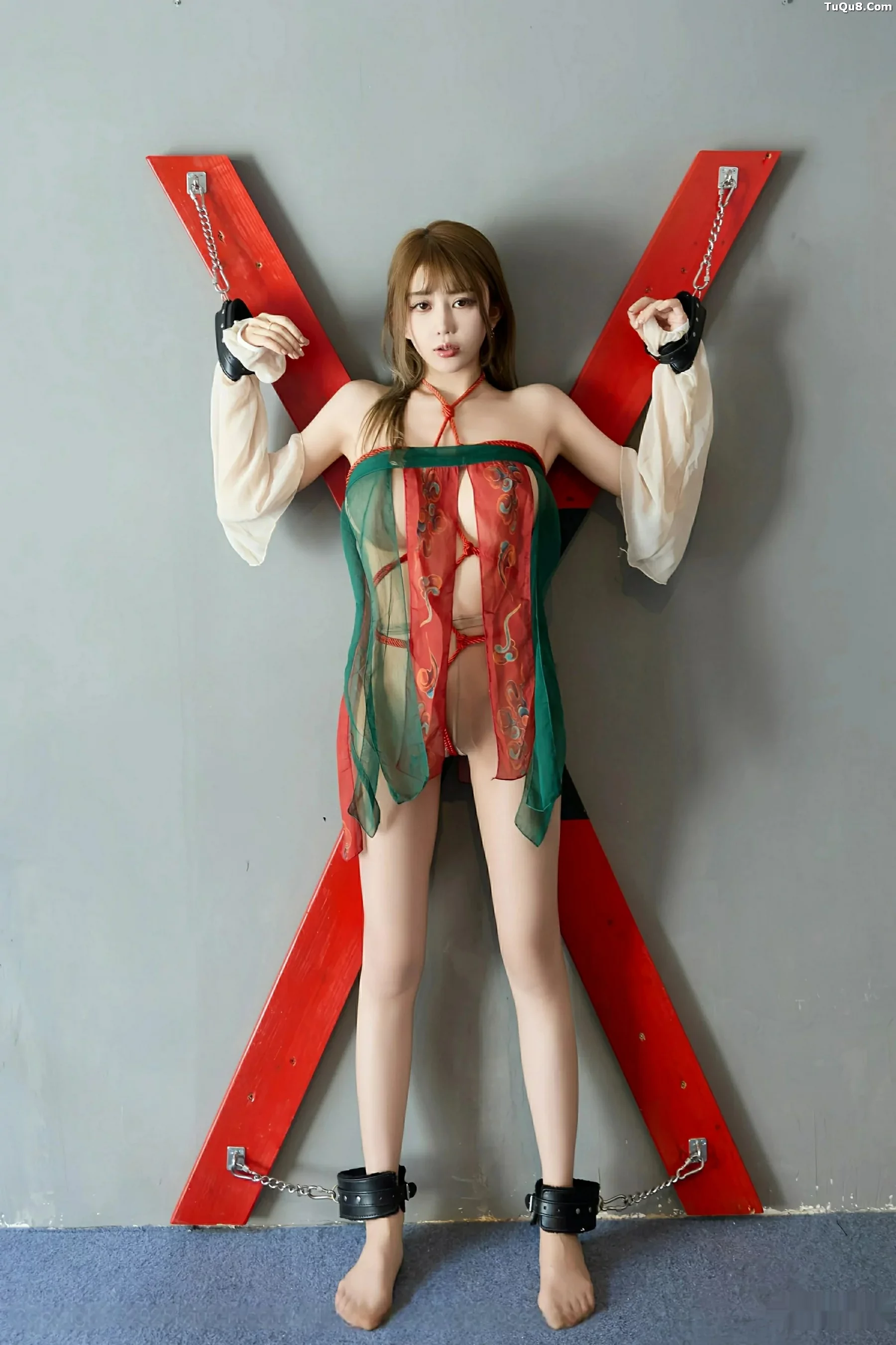   [XiuRen]高清写真图 2025.09.26 No.10811 Zoe柚柚 中秋古风第7张图片