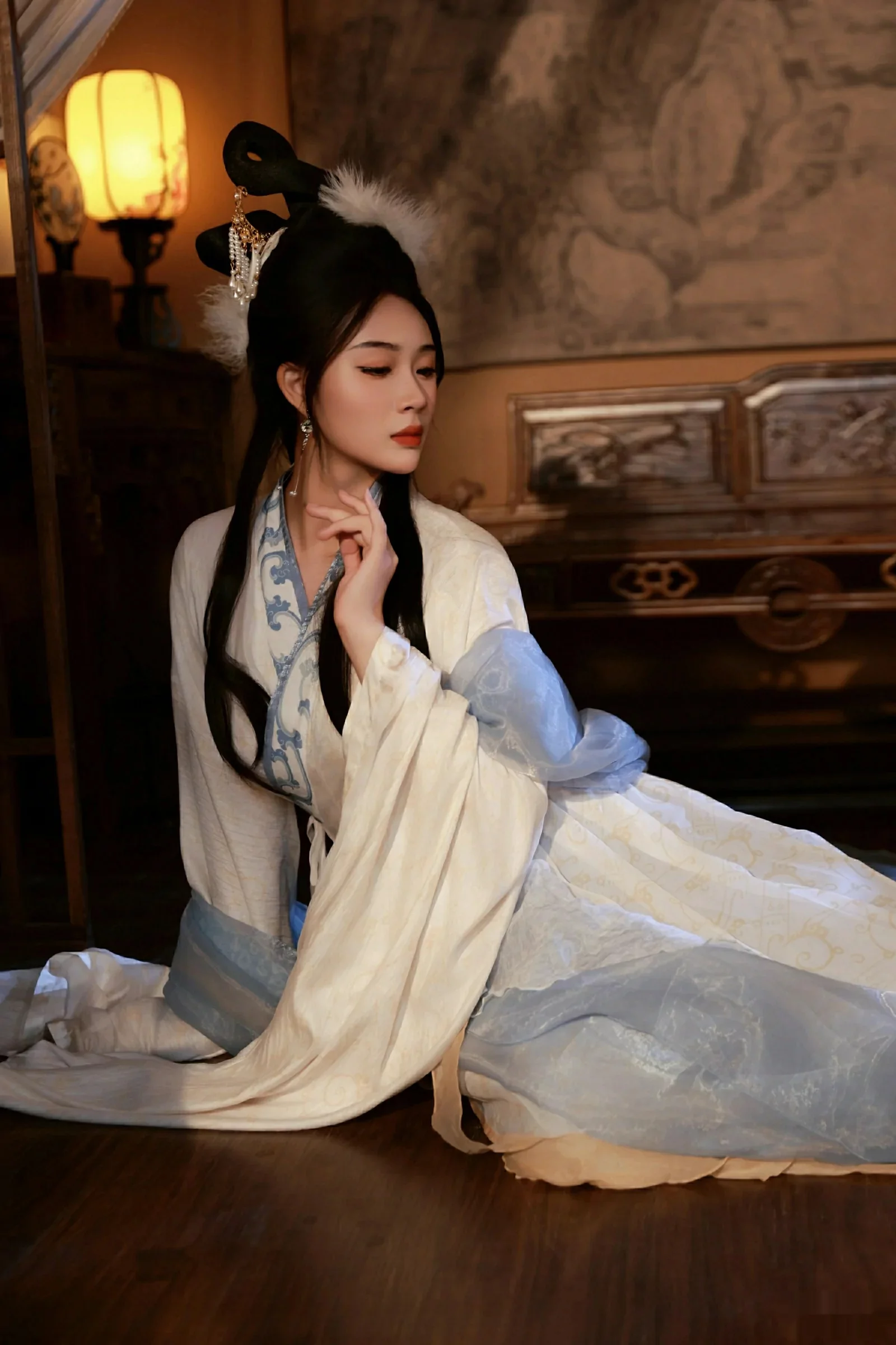   [XiuRen]高清写真图 2025.09.30 No.10835 南乔 中秋主题第5张图片