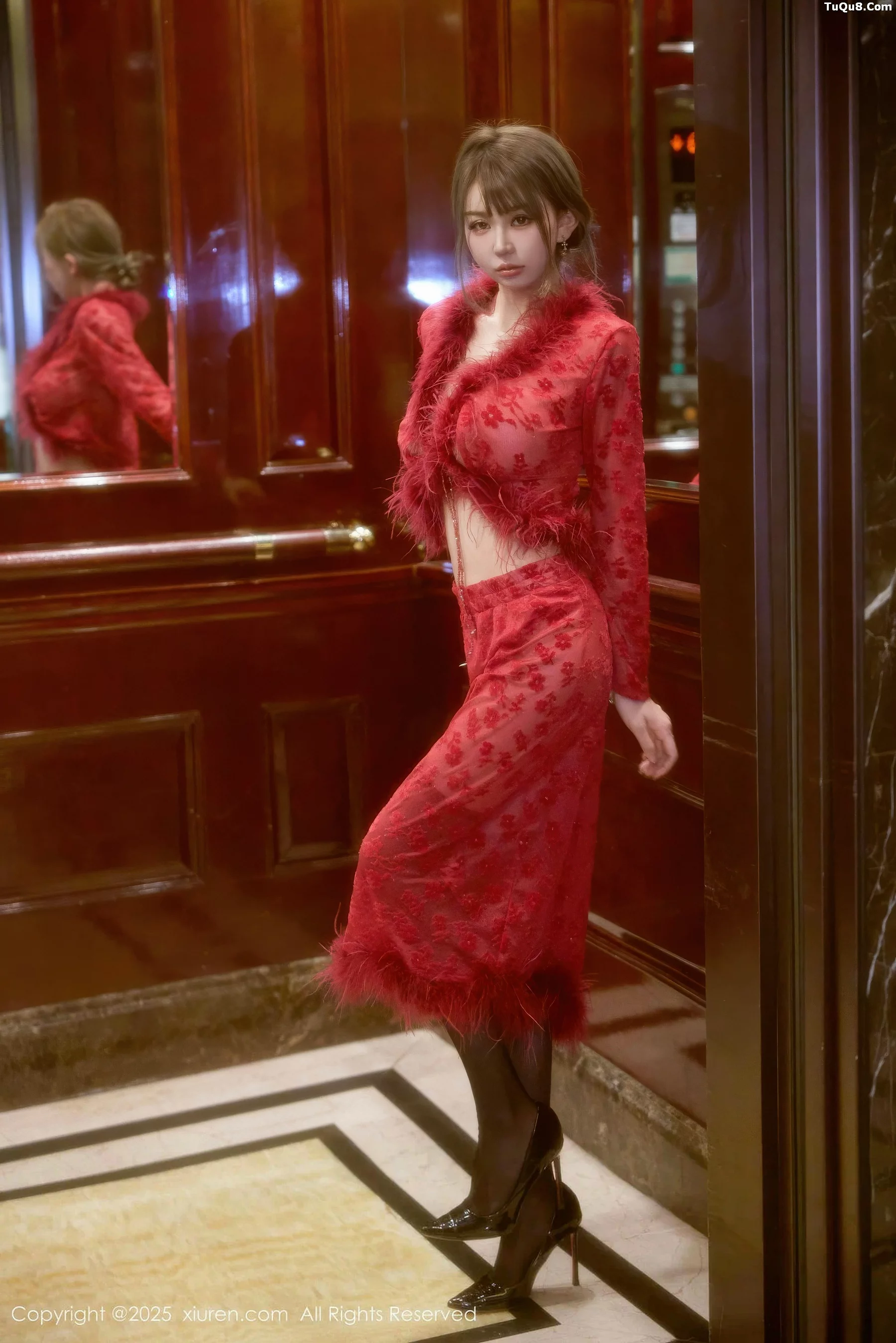   [XiuRen]高清写真图 2025.10.10 No.10848 Zoe柚柚 复古服饰第7张图片