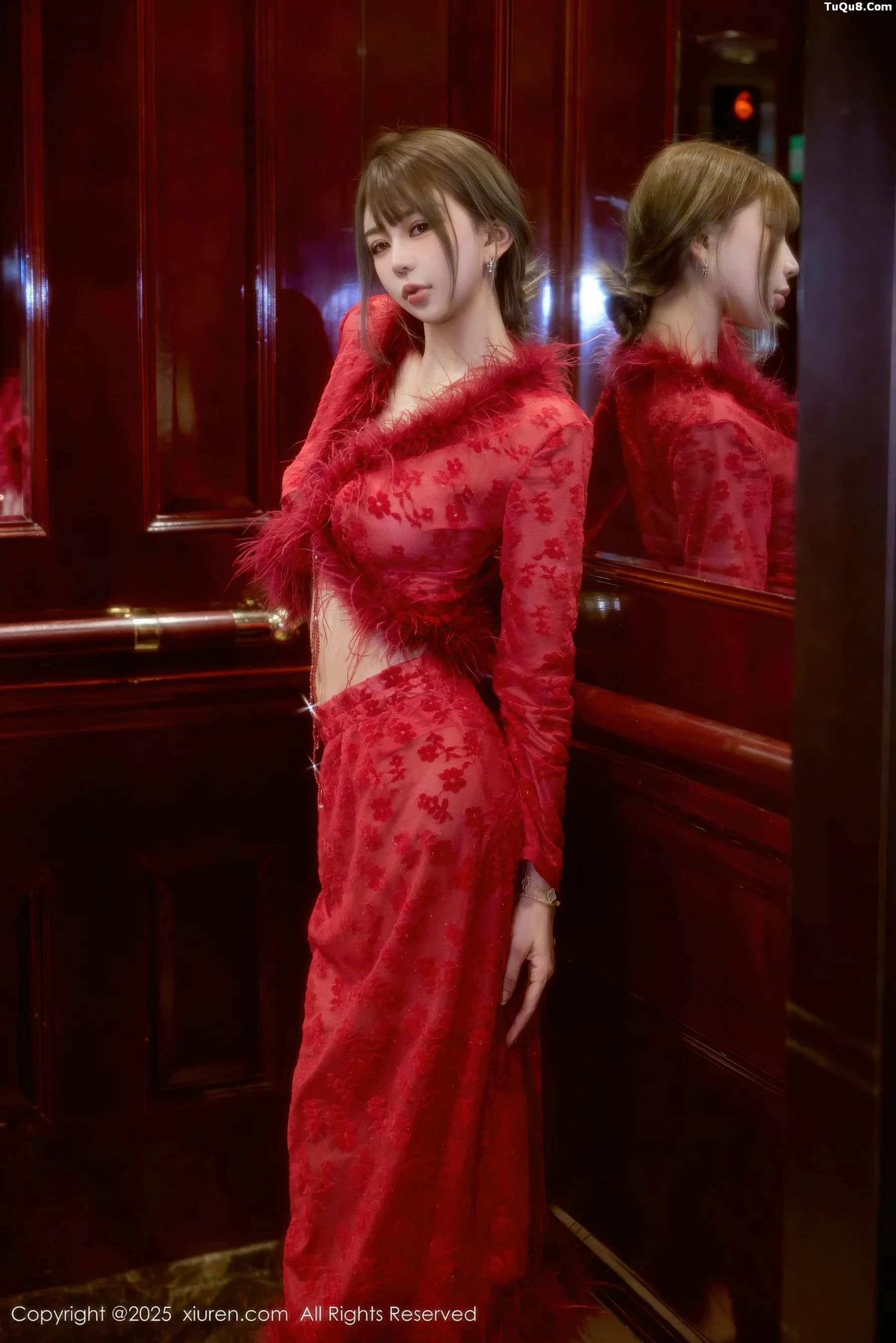   [XiuRen]高清写真图 2025.10.10 No.10848 Zoe柚柚 复古服饰第8张图片