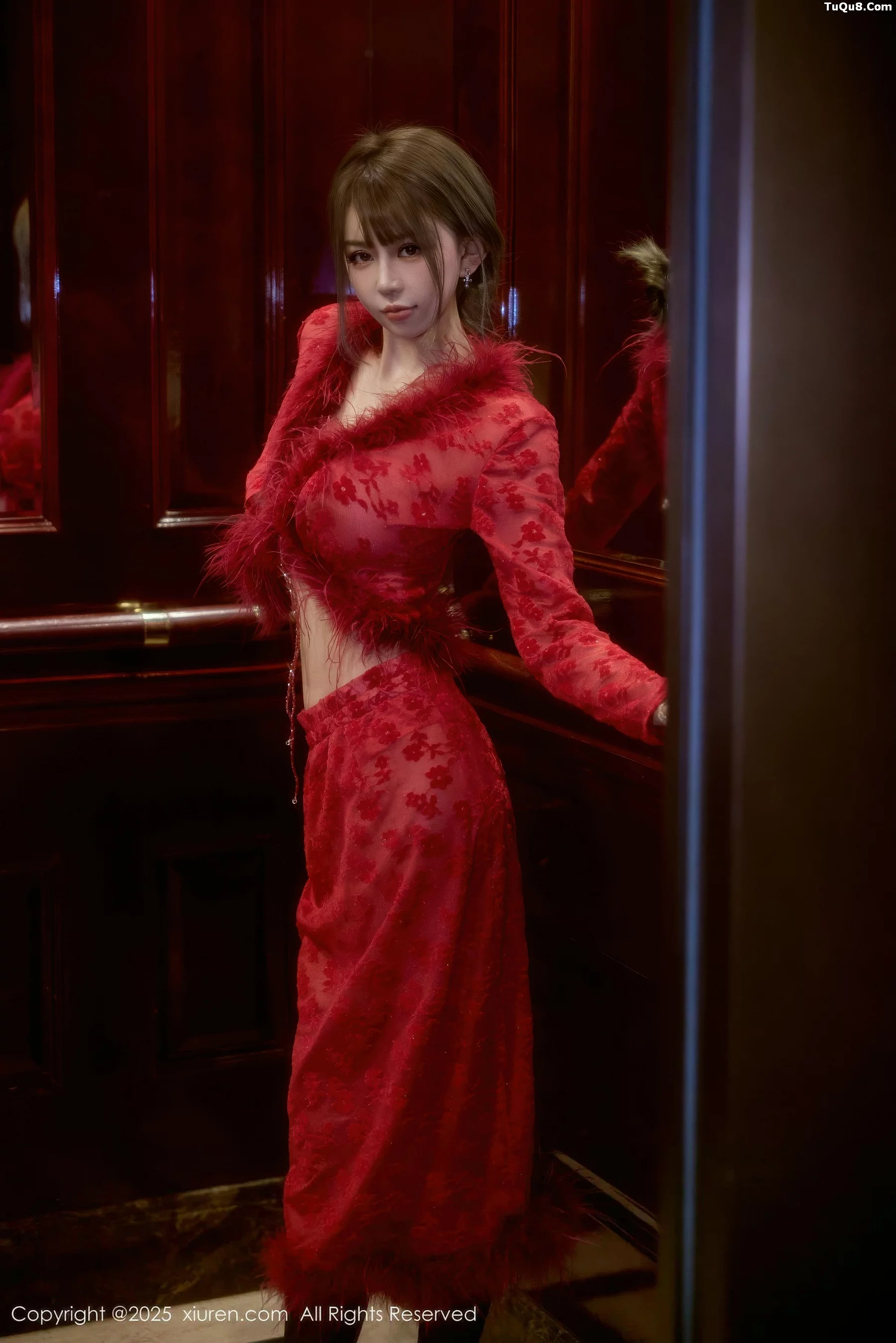   [XiuRen]高清写真图 2025.10.10 No.10848 Zoe柚柚 复古服饰第9张图片