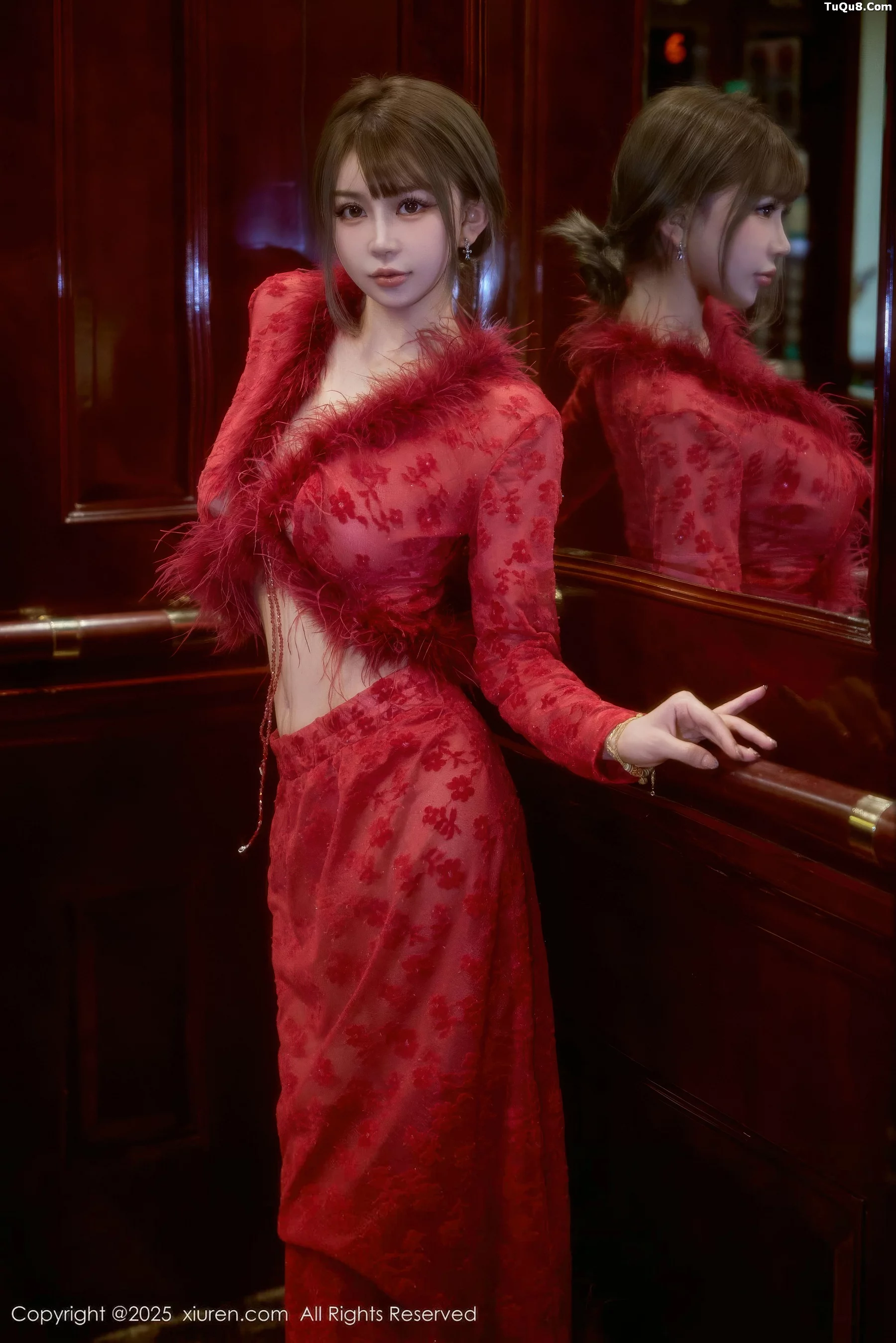   [XiuRen]高清写真图 2025.10.10 No.10848 Zoe柚柚 复古服饰第10张图片