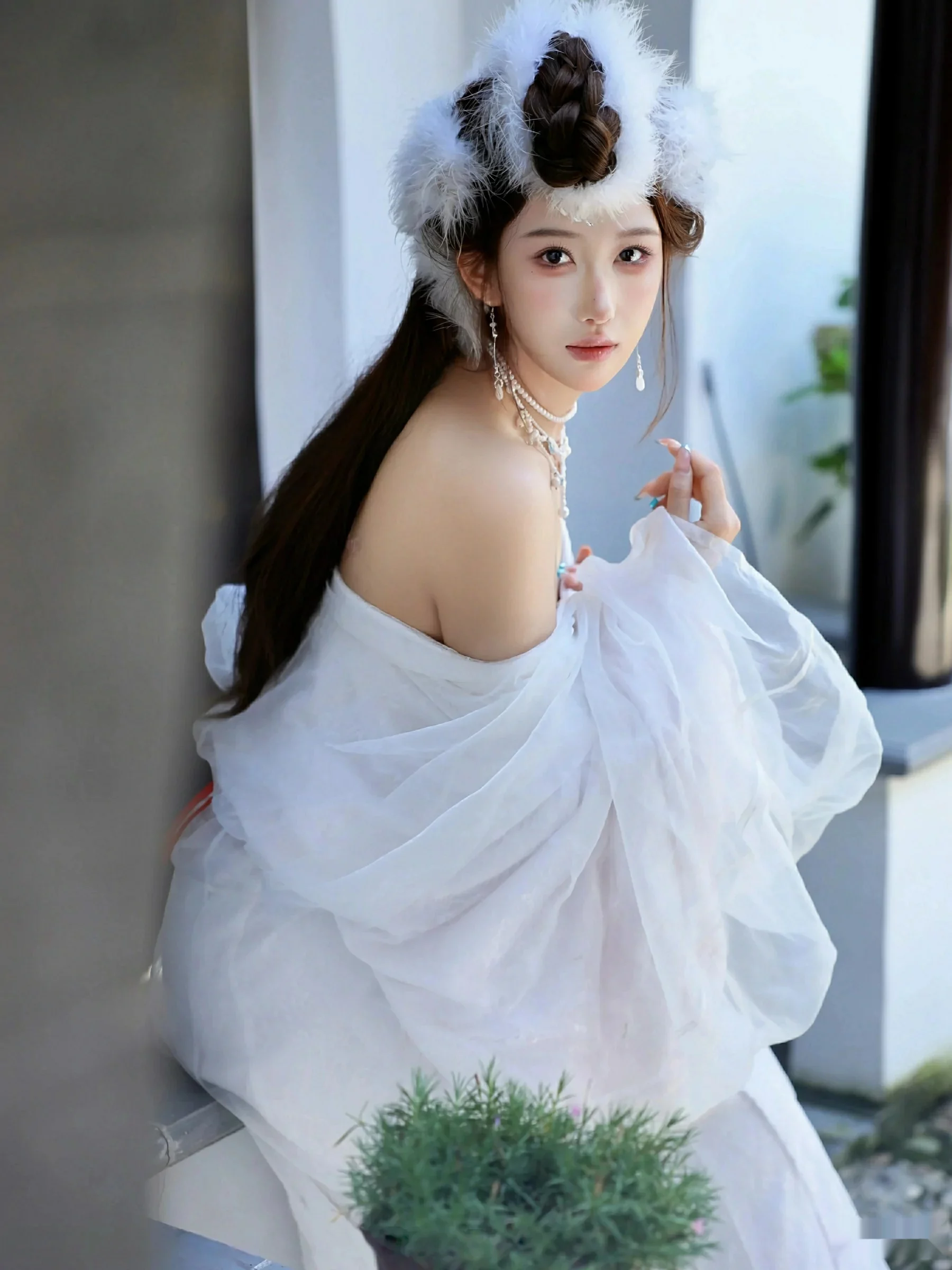   [XiuRen]高清写真图 2025.10.09 No.10843 金允希Yuki 低胸长裙第7张图片