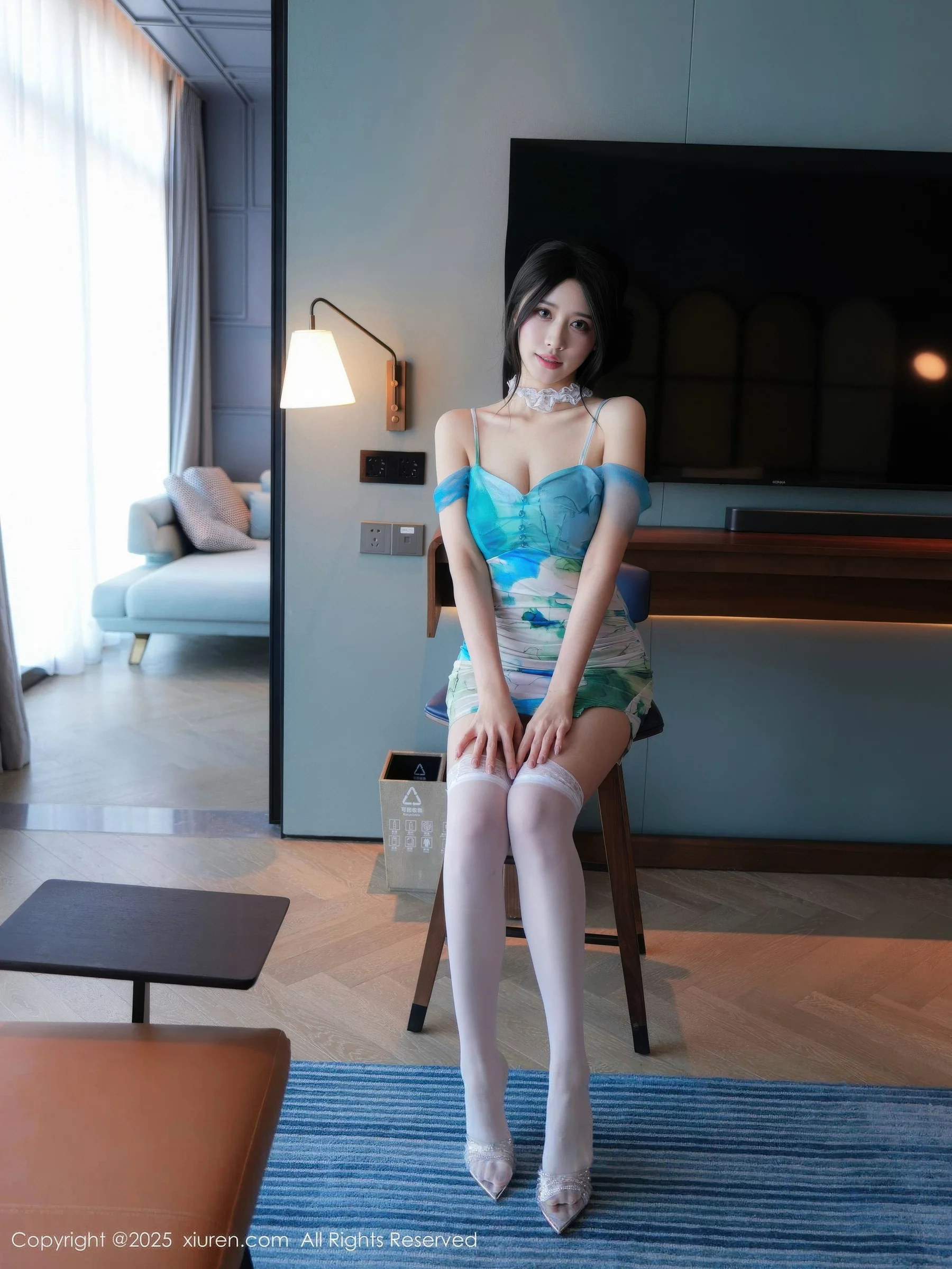 [XiuRen]高清写真图 2025.10.13 No.10859 shelly诗莉吖 白色丝袜-套图网