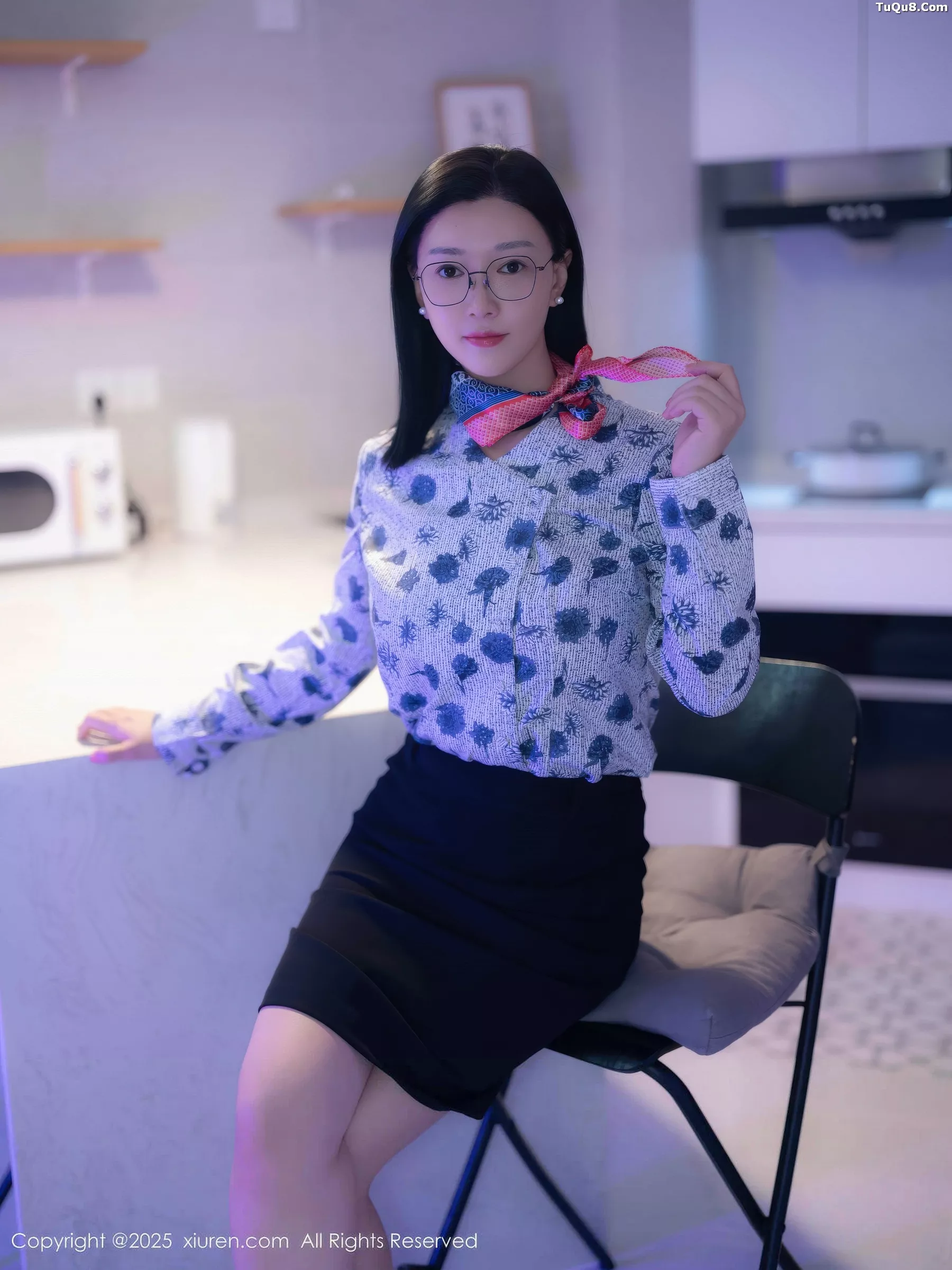 [XiuRen]高清写真图 2025.10.14 No.10866 雅茹老师 OL服饰-套图网