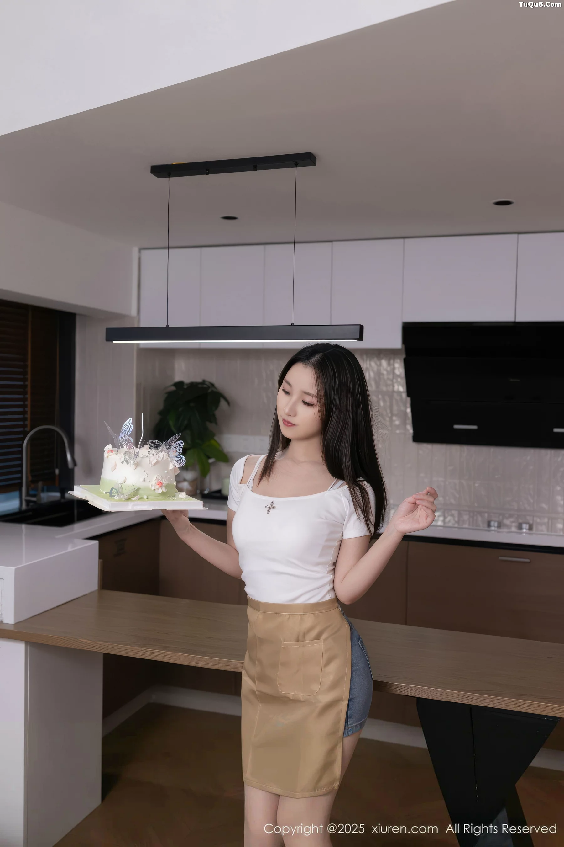   [XiuRen]高清写真图 2025.10.29 No.10925 杏子Yada 蕾丝内衣第4张图片