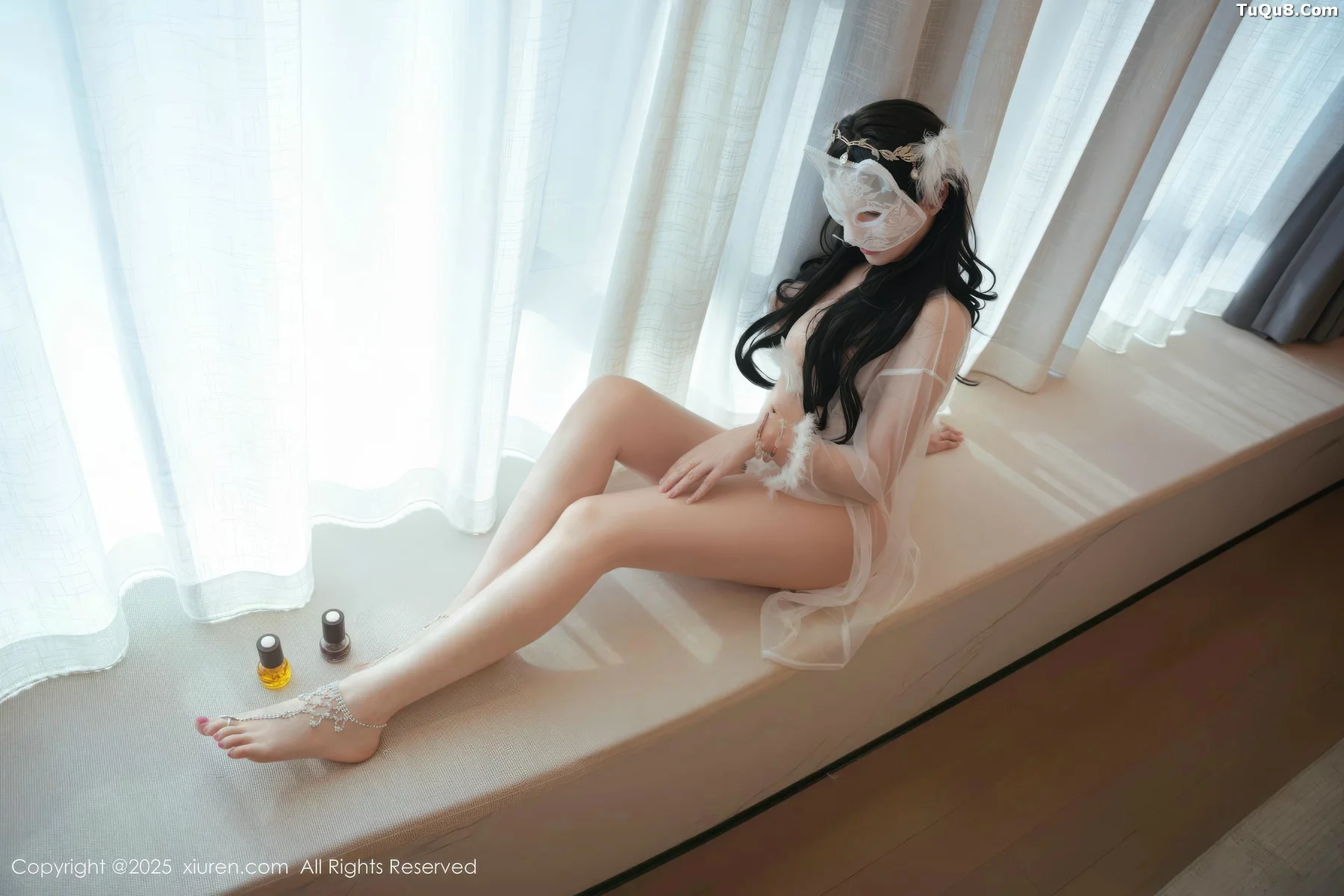   [XiuRen]高清写真图 2025.10.29 No.10923 软情 情趣内衣第8张图片