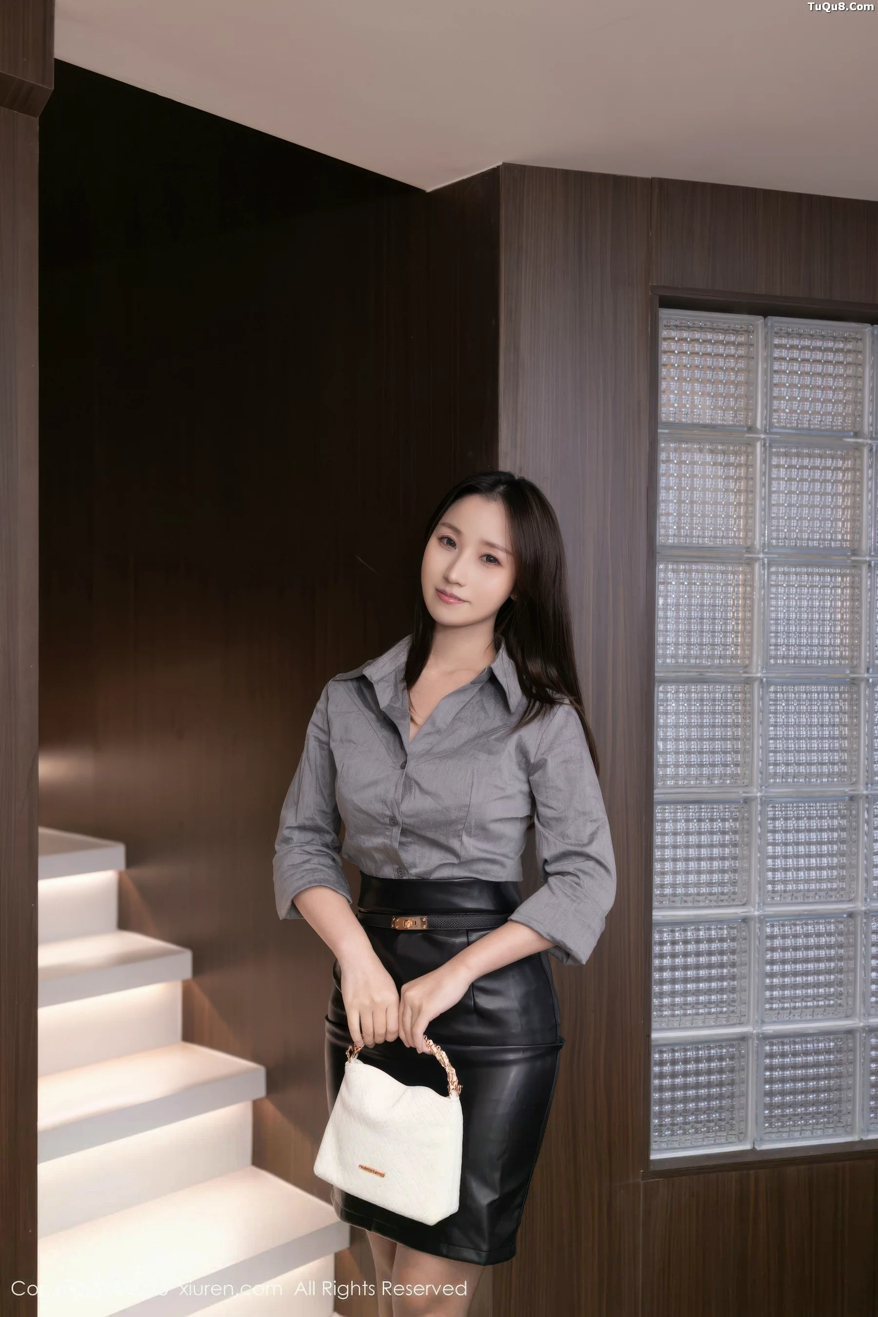 [XiuRen]高清写真图 2025.11.12 No.10978 杏子Yada 情趣内衣-套图网