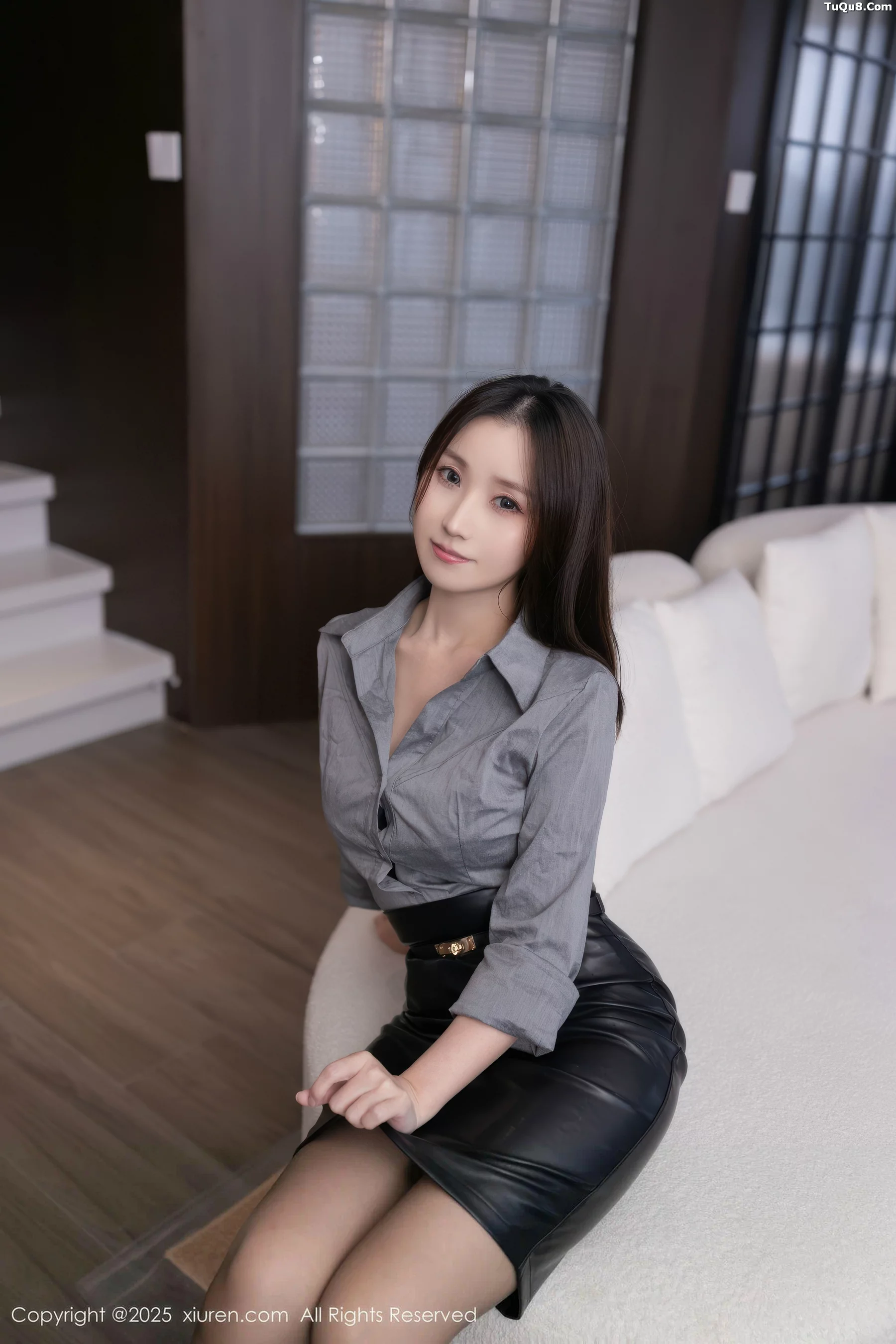   [XiuRen]高清写真图 2025.11.12 No.10978 杏子Yada 情趣内衣第6张图片