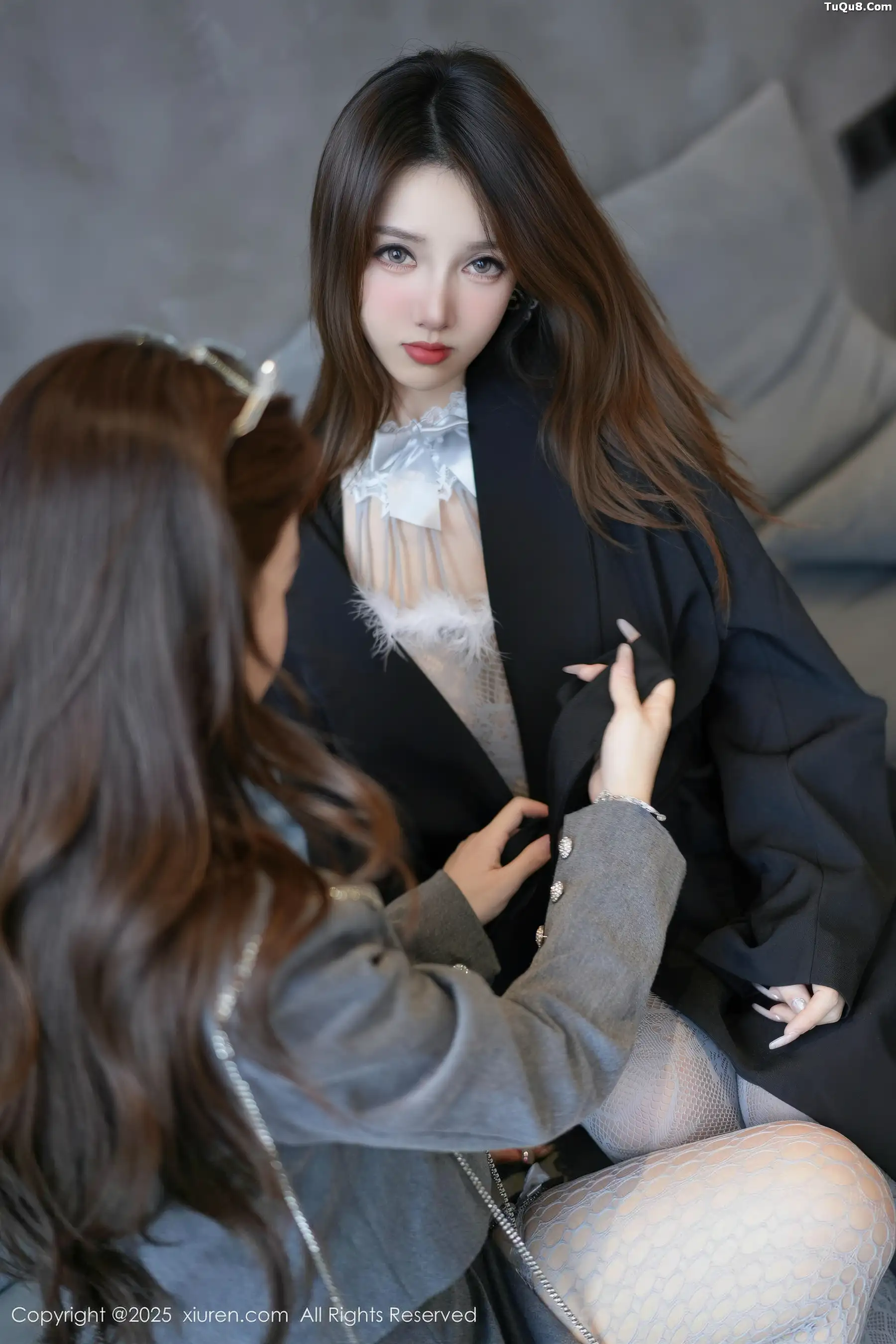   [XiuRen]高清写真图 2025.11.14 No.10987 Twins-桃桃@Twins-夭夭 情趣内衣第8张图片