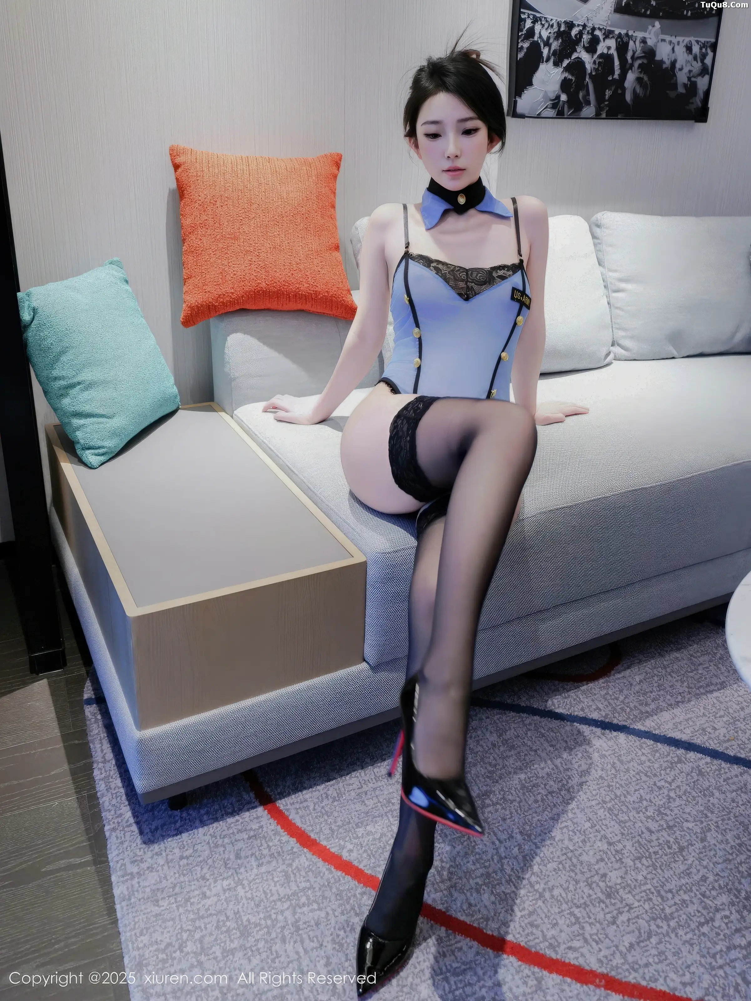   [XiuRen]高清写真图 2025.11.25 No.11029 烧烧小桃 连体情趣第2张图片