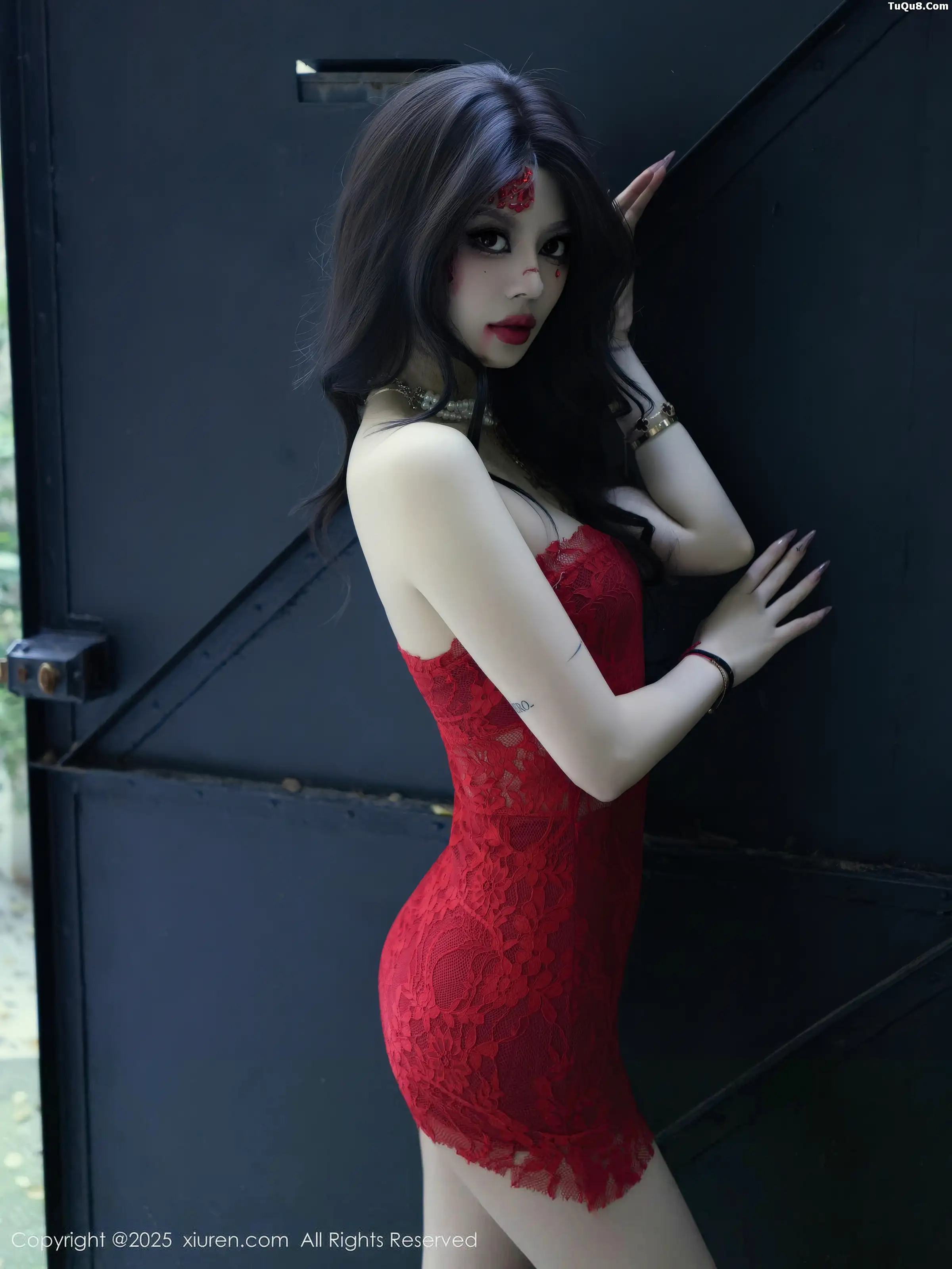   [XiuRen]高清写真图 2025.11.26 No.11032 四月月 模特合集第7张图片