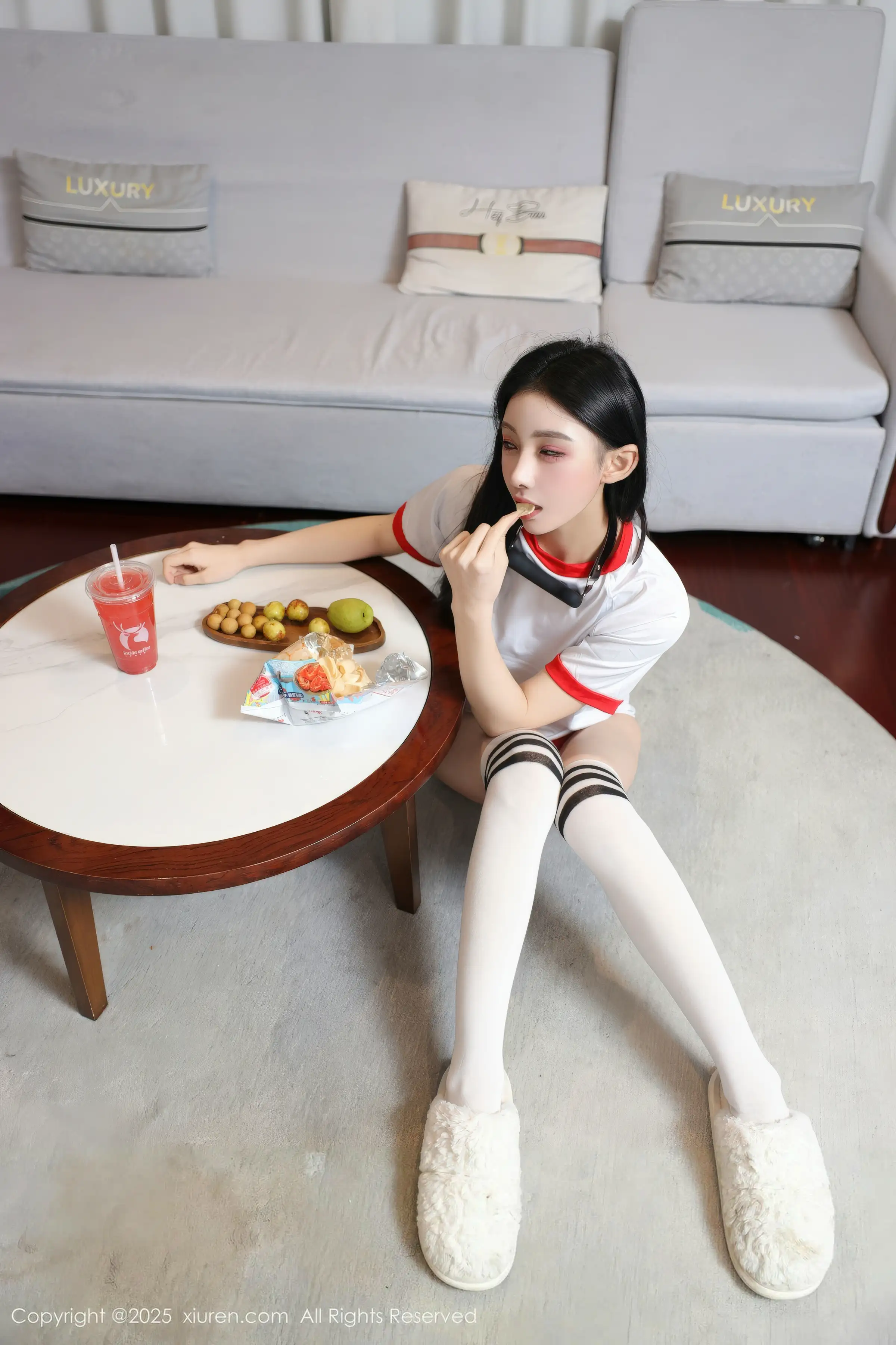   [XiuRen]高清写真图 2025.12.16 No.11110 许微微呀 情趣捆绑第9张图片