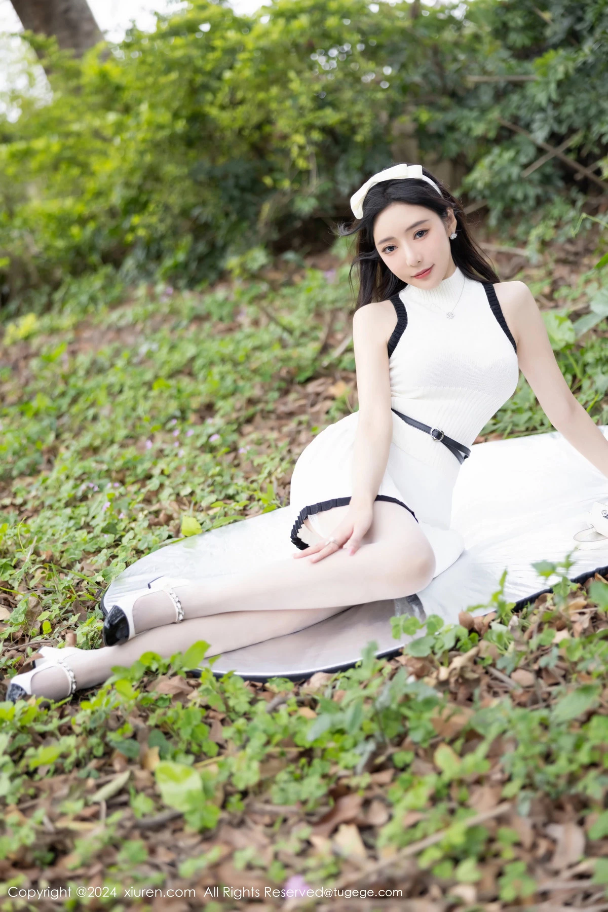 王馨瑶  [XiuRen]高清写真图 2024.04.02 No.8334 王馨瑶yanni 丝袜美腿第8张图片