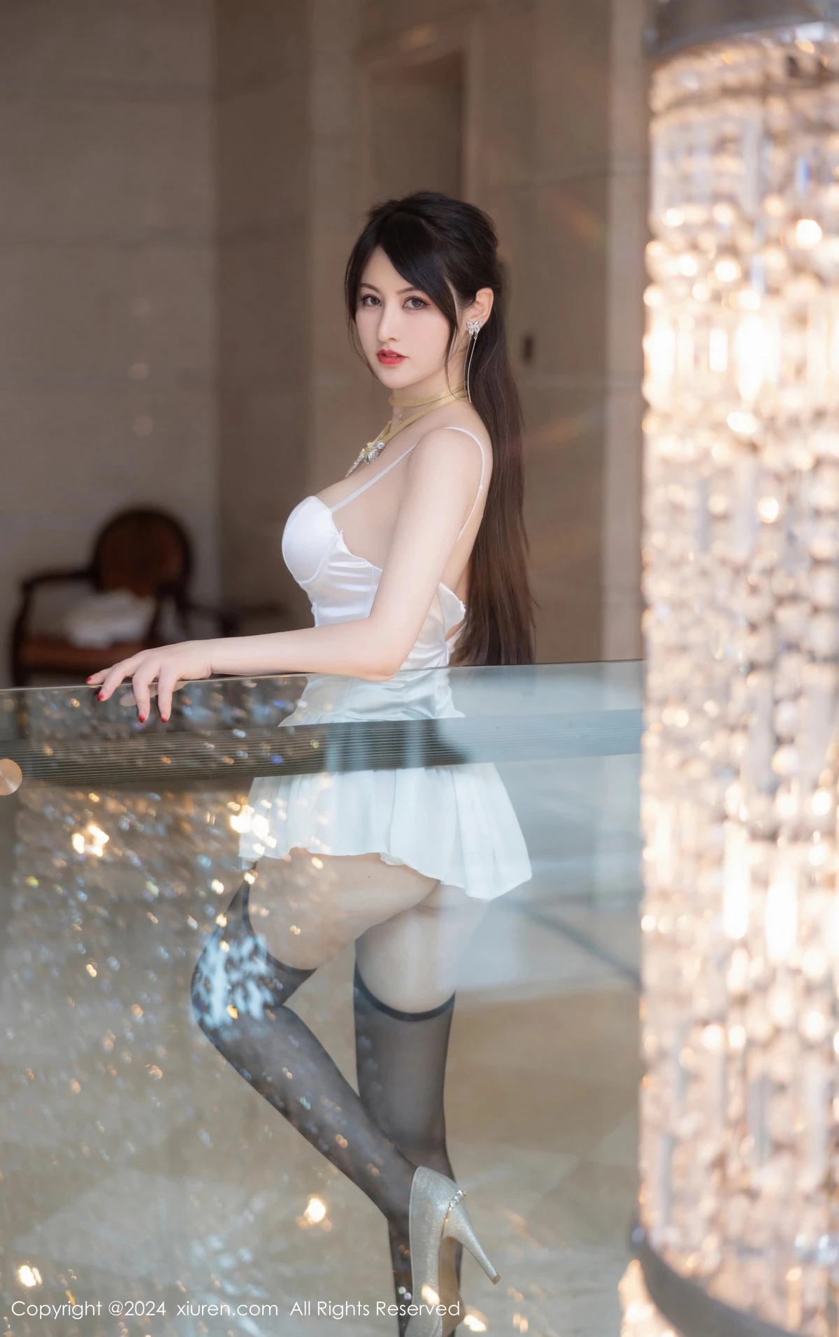 陈诗诗 诗诗 [XiuRen]高清写真图 2024.04.23 No.8436 诗诗kiki 黑丝美腿第7张图片