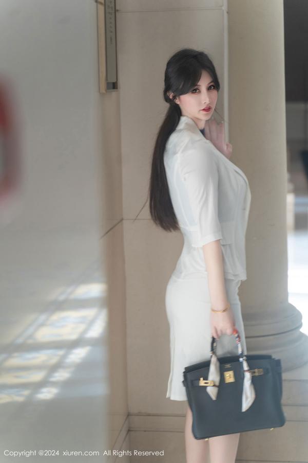 [XiuRen]高清写真图 2024.10.21 No.9319 诗诗kiki 丝袜美臀-蕾丝猫