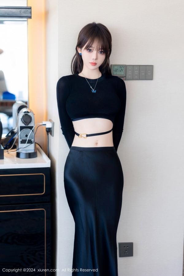 [XiuRen]高清写真图 2024.06.06 No.8661 奶瓶. 美腿性感-套图网