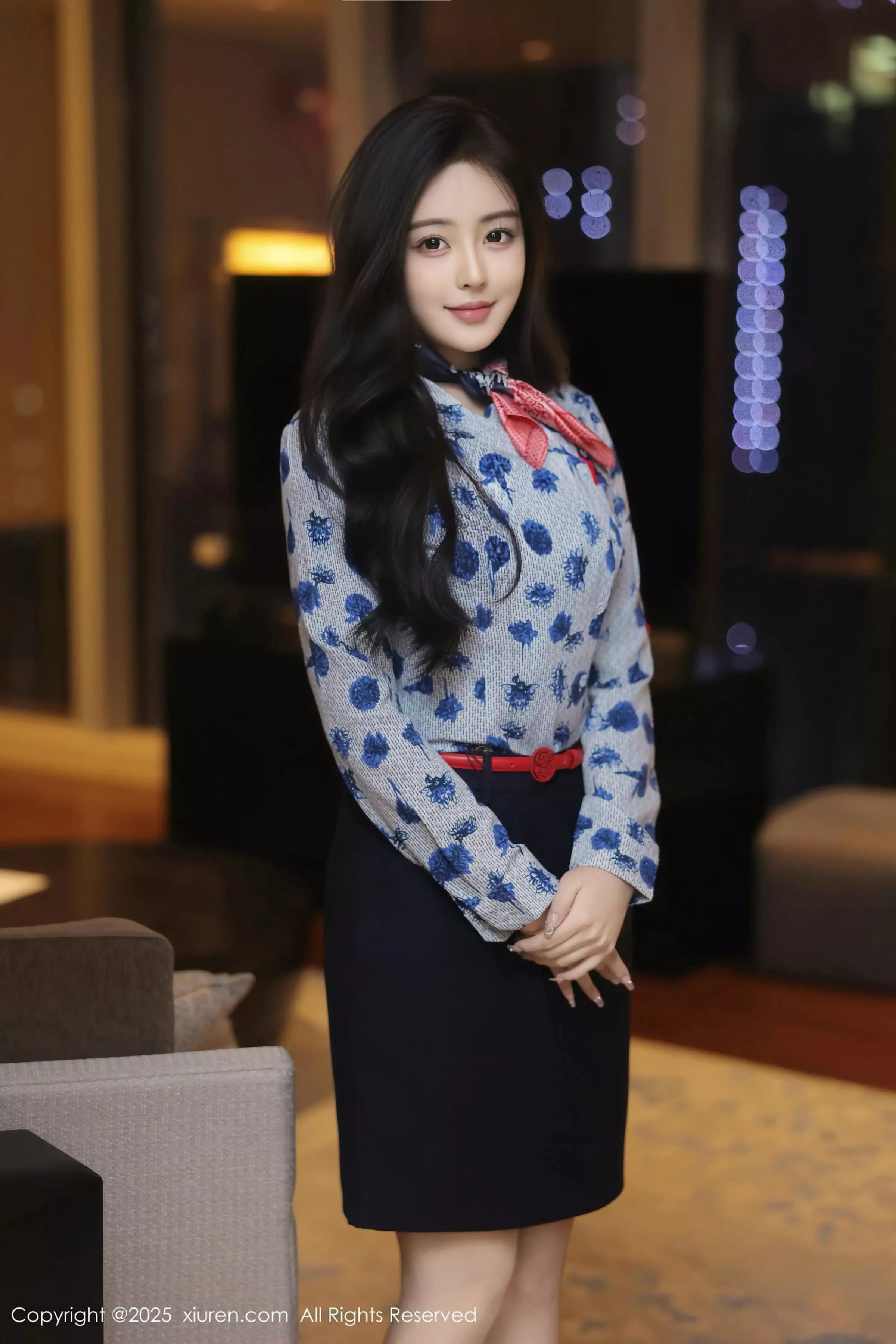 希雅  [XiuRen]高清写真图 2025.03.19 No.10041 希雅sia 丝袜美腿第2张图片