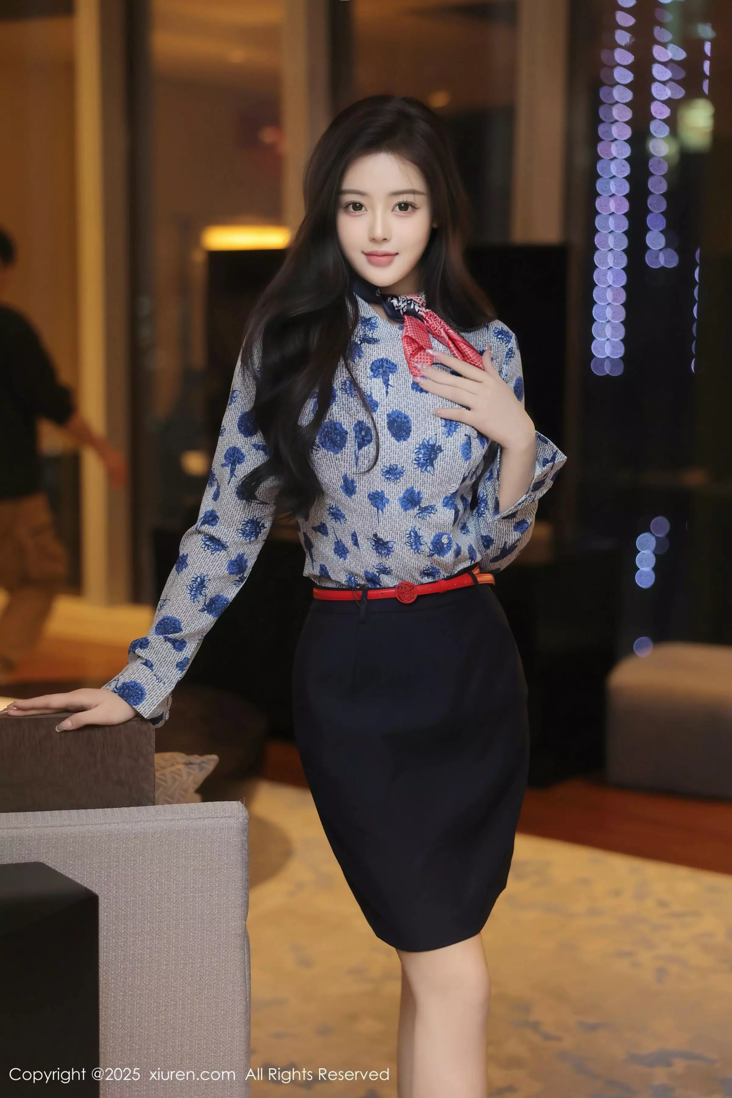 希雅  [XiuRen]高清写真图 2025.03.19 No.10041 希雅sia 丝袜美腿第3张图片