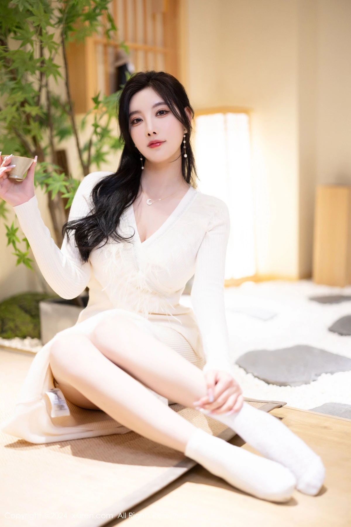 杨晨晨 sugar小甜心CC [XiuRen]高清写真图 2024.04.09 No.8363 杨晨晨Yome 丝袜美腿第7张图片